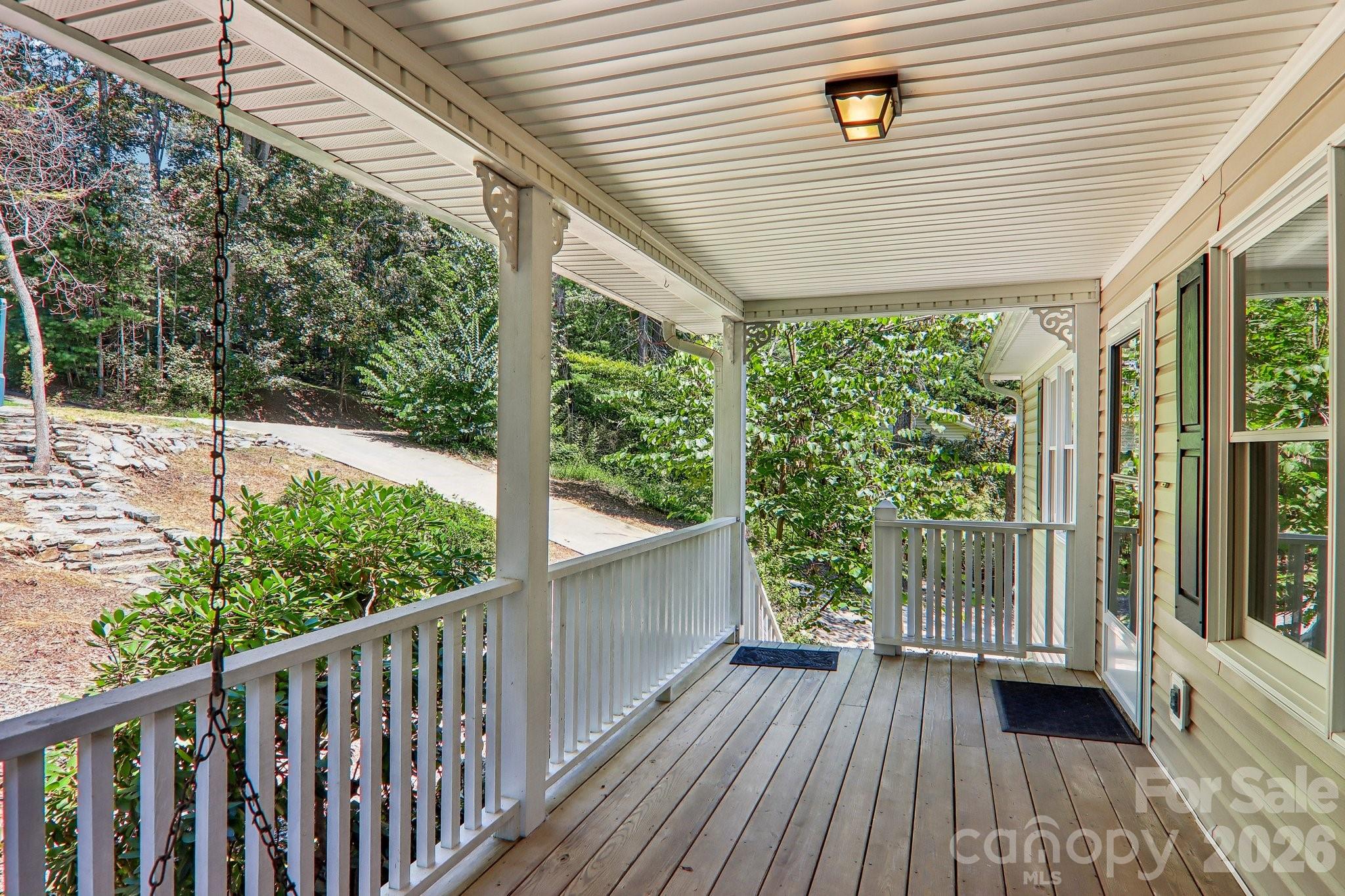 Single Family Residence at 7 Maple Leaf Drive, Hendersonville, photo 5 of 44