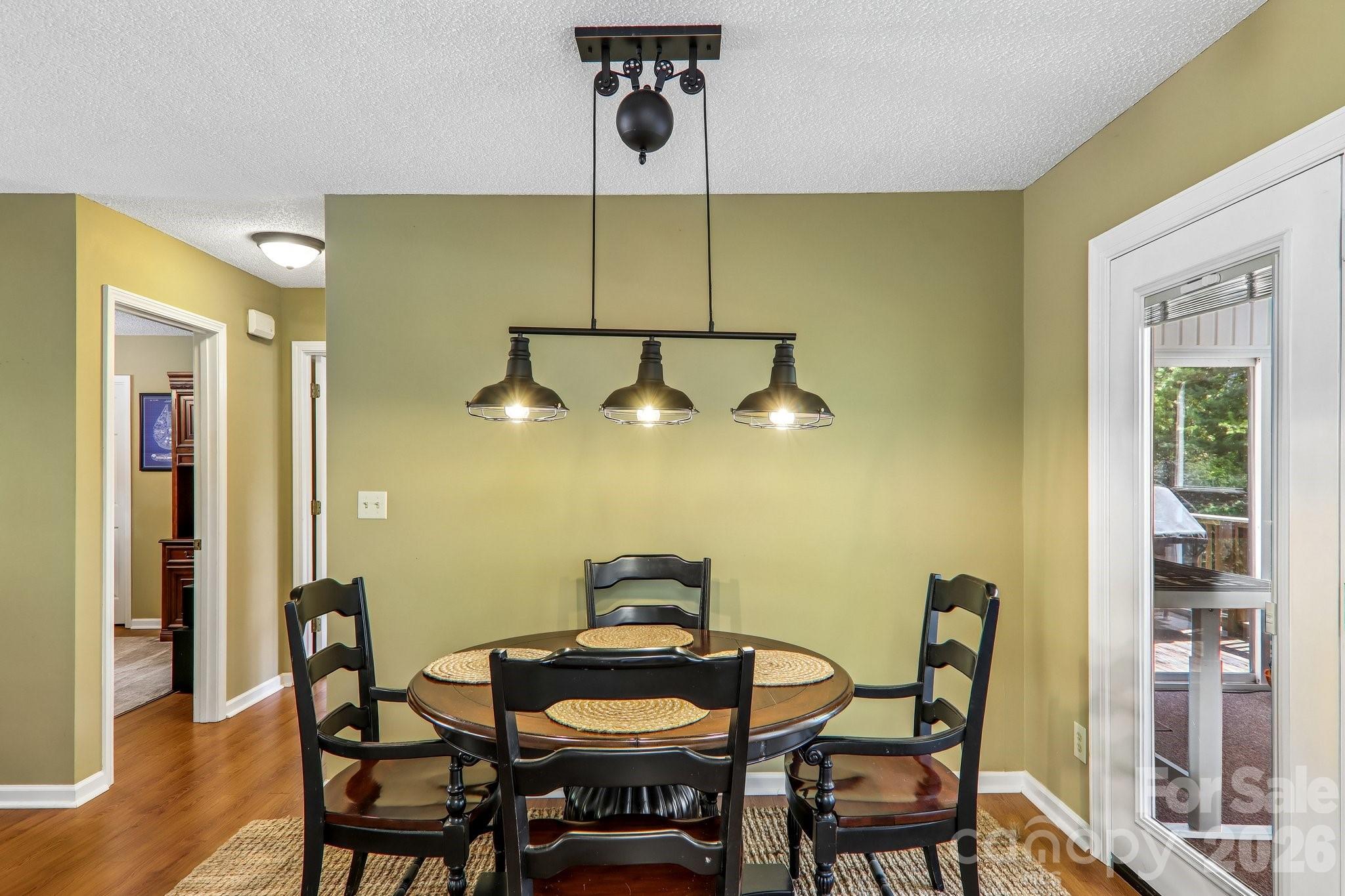 Single Family Residence at 7 Maple Leaf Drive, Hendersonville, photo 10 of 44