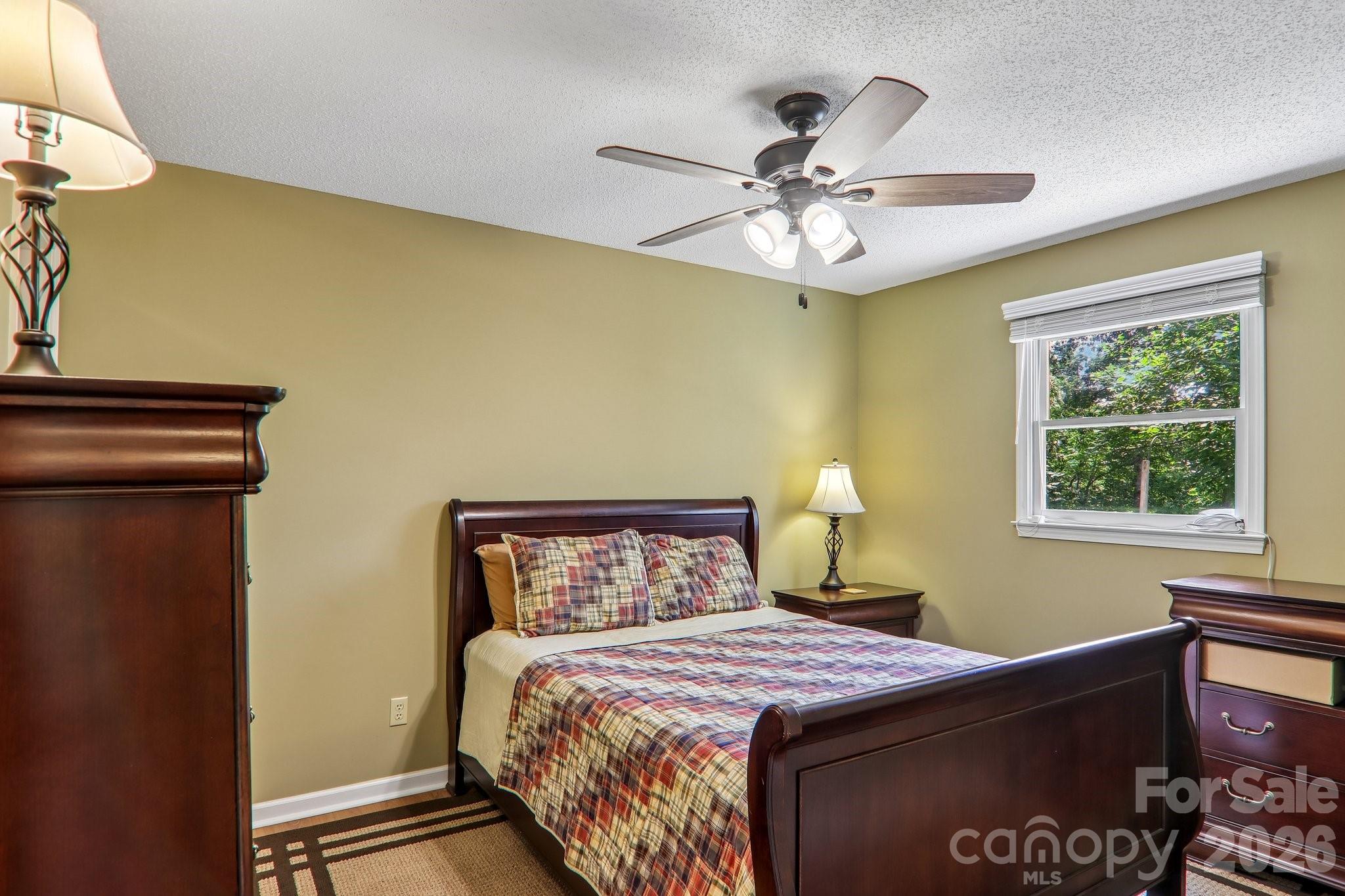 Single Family Residence at 7 Maple Leaf Drive, Hendersonville, photo 18 of 44