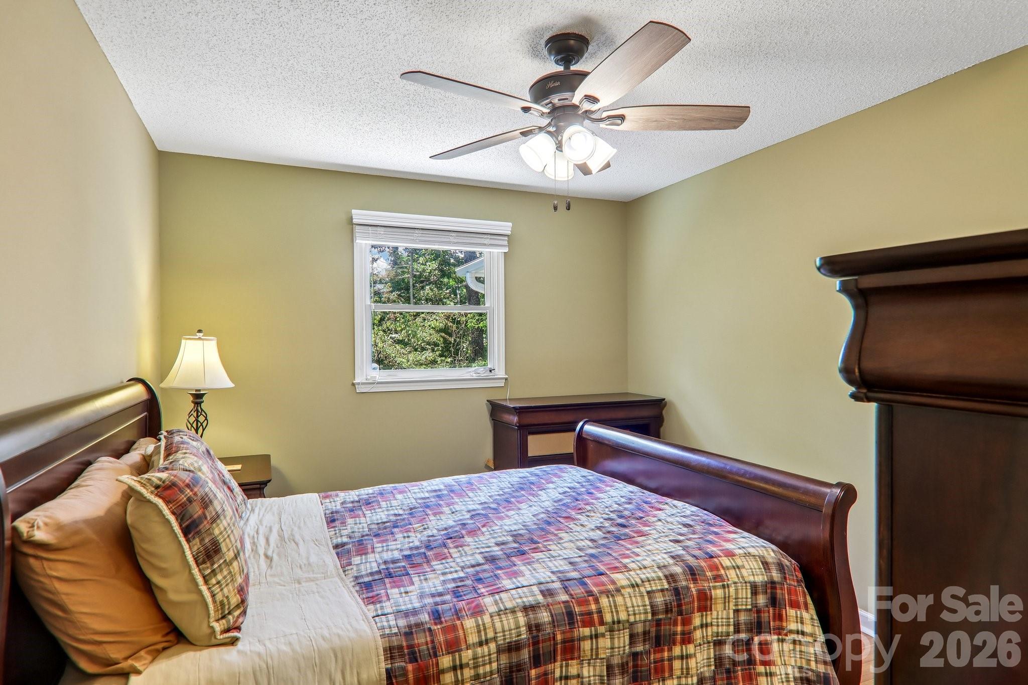 Single Family Residence at 7 Maple Leaf Drive, Hendersonville, photo 19 of 44