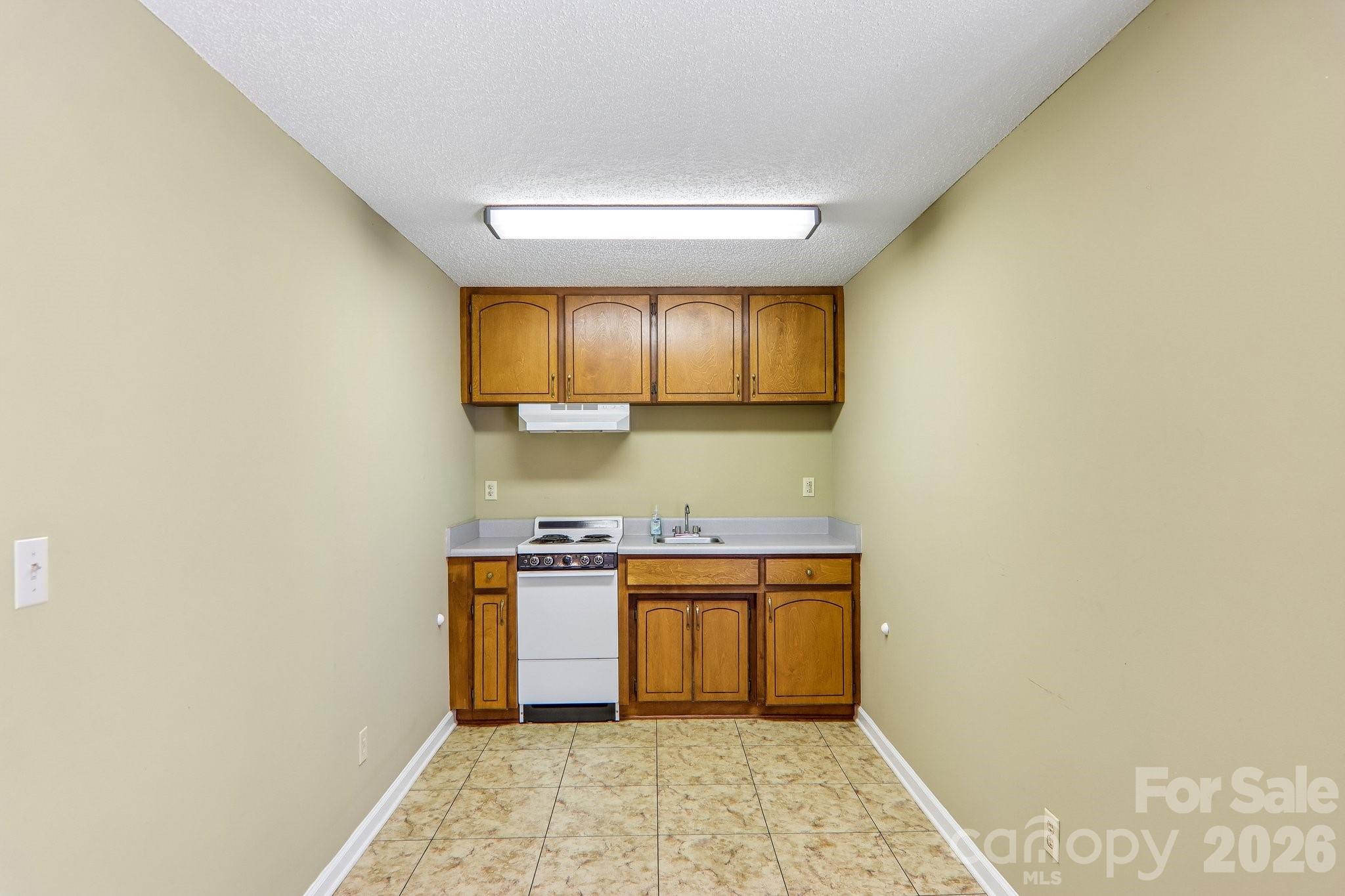 Single Family Residence at 7 Maple Leaf Drive, Hendersonville, photo 26 of 44