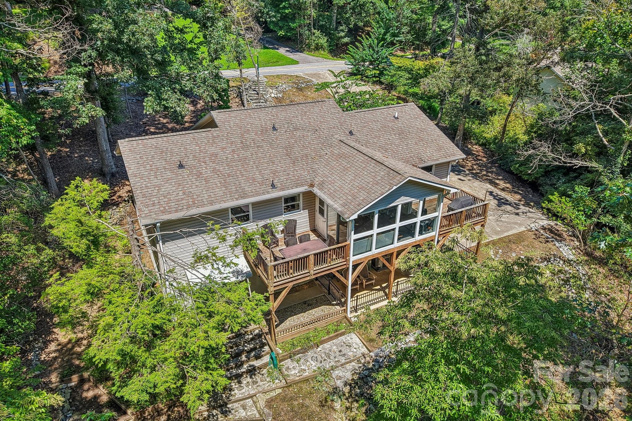 Single Family Residence at 7 Maple Leaf Drive, Hendersonville, photo 38 of 44