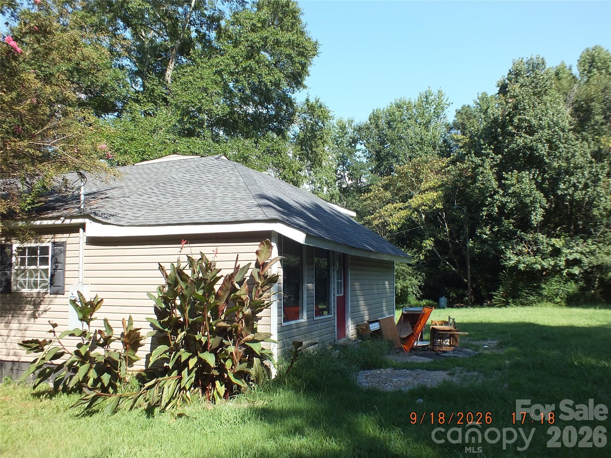 Single Family Residence at 6372 Kershaw Camden Highway, Heath Springs, photo 5 of 34