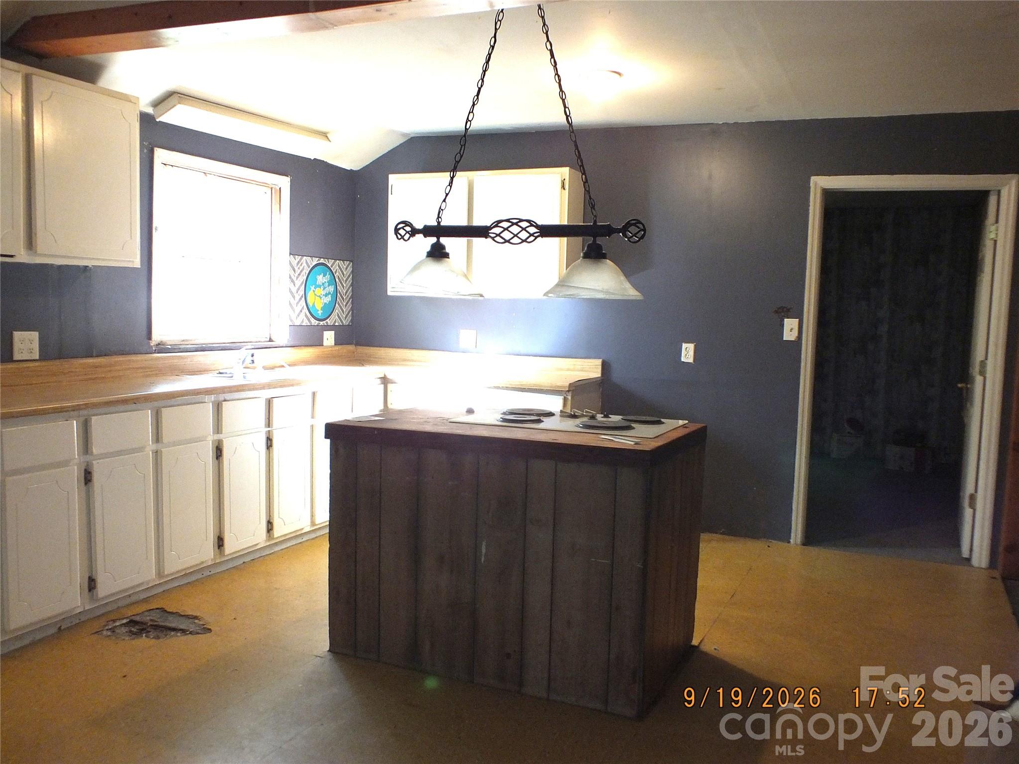 Single Family Residence at 6372 Kershaw Camden Highway, Heath Springs, photo 7 of 34