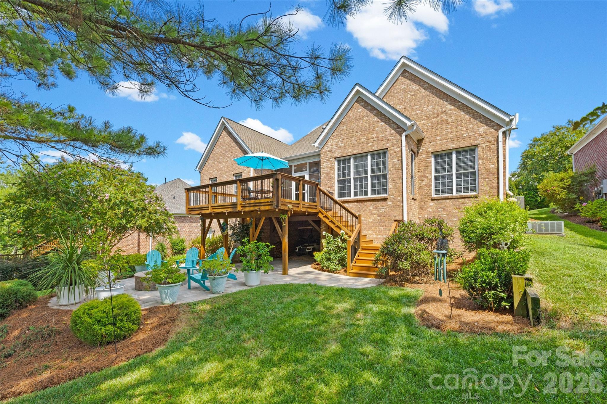 Professionally landscaped with numerous perennials - 771 Cherry Hills Place, Rock Hill