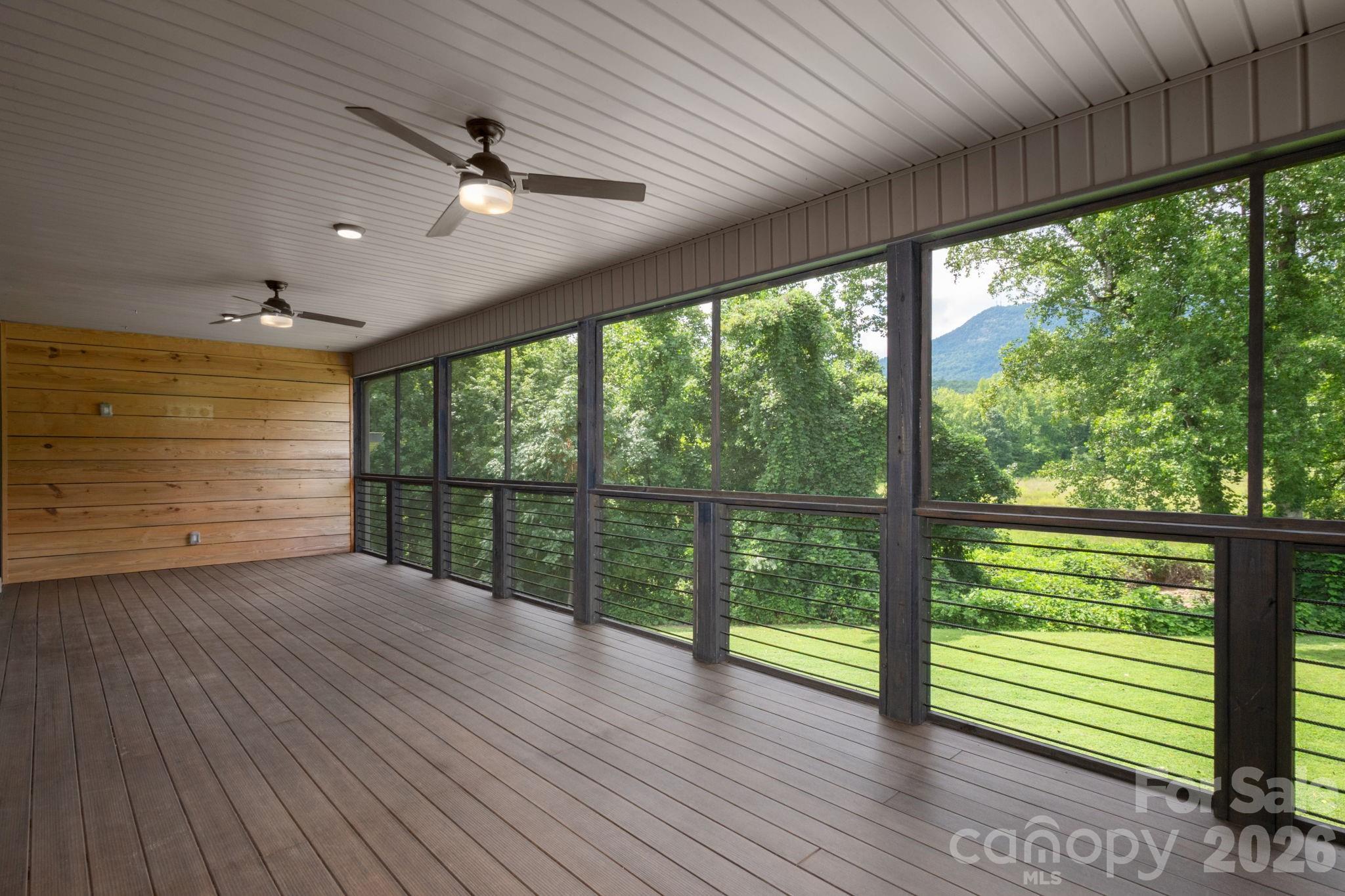 Single Family Residence at 364 Hallelujah Hill Lane, Columbus, photo 11 of 33