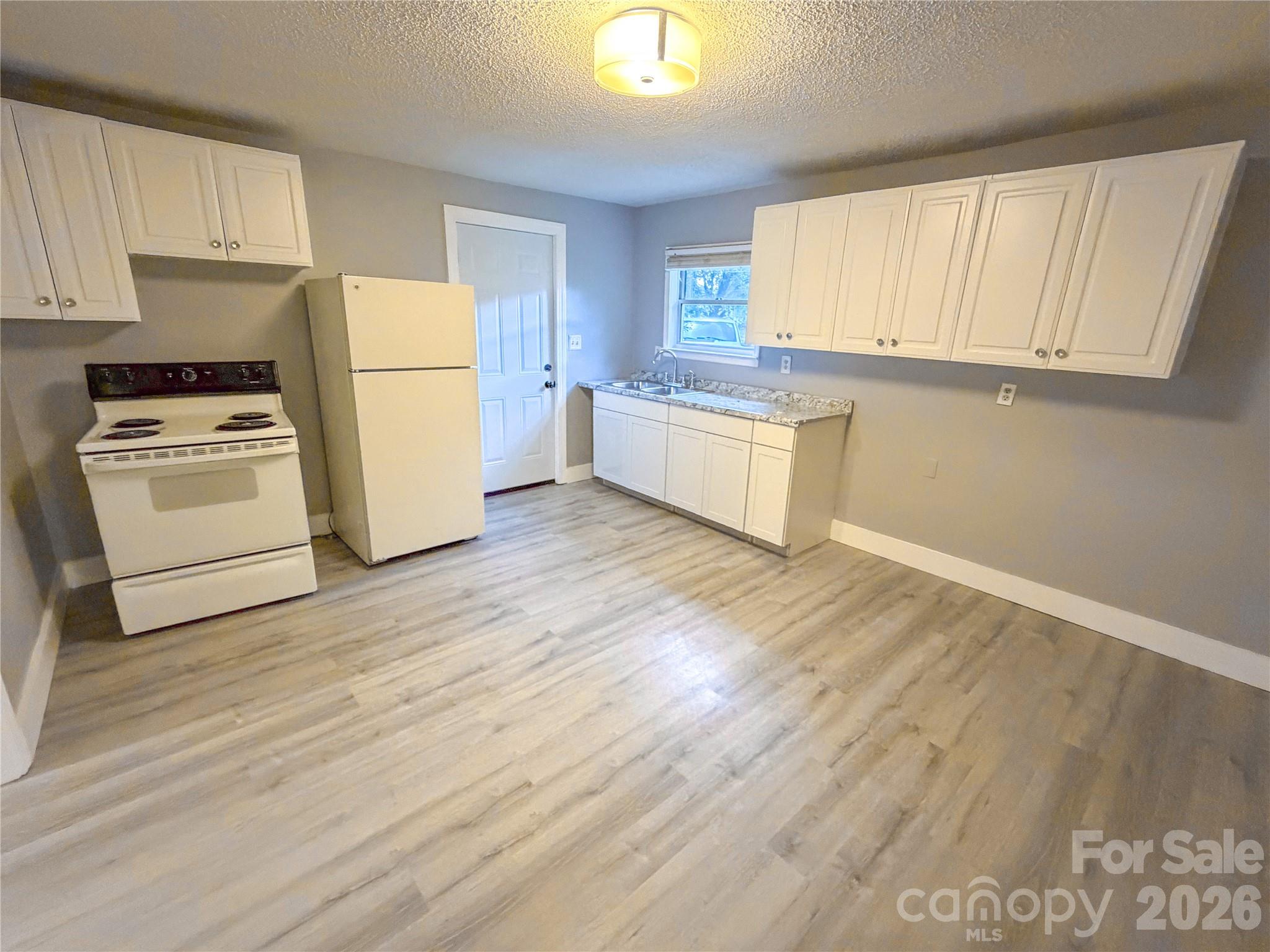 Single Family Residence at 107 Drake Street, Gastonia, photo 2 of 16