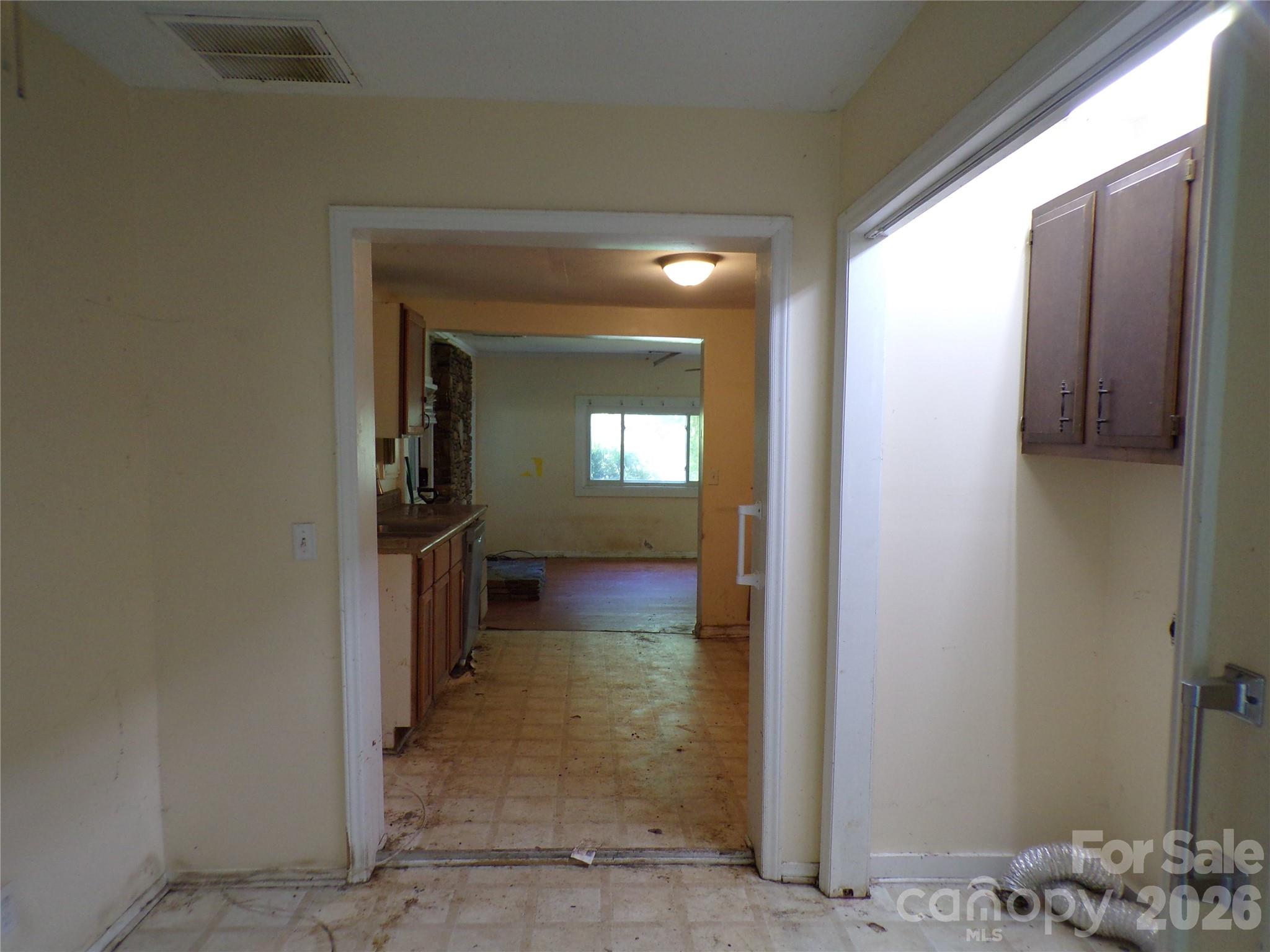 Dining area opposing view - 2131 Somerset Drive, Hendersonville
