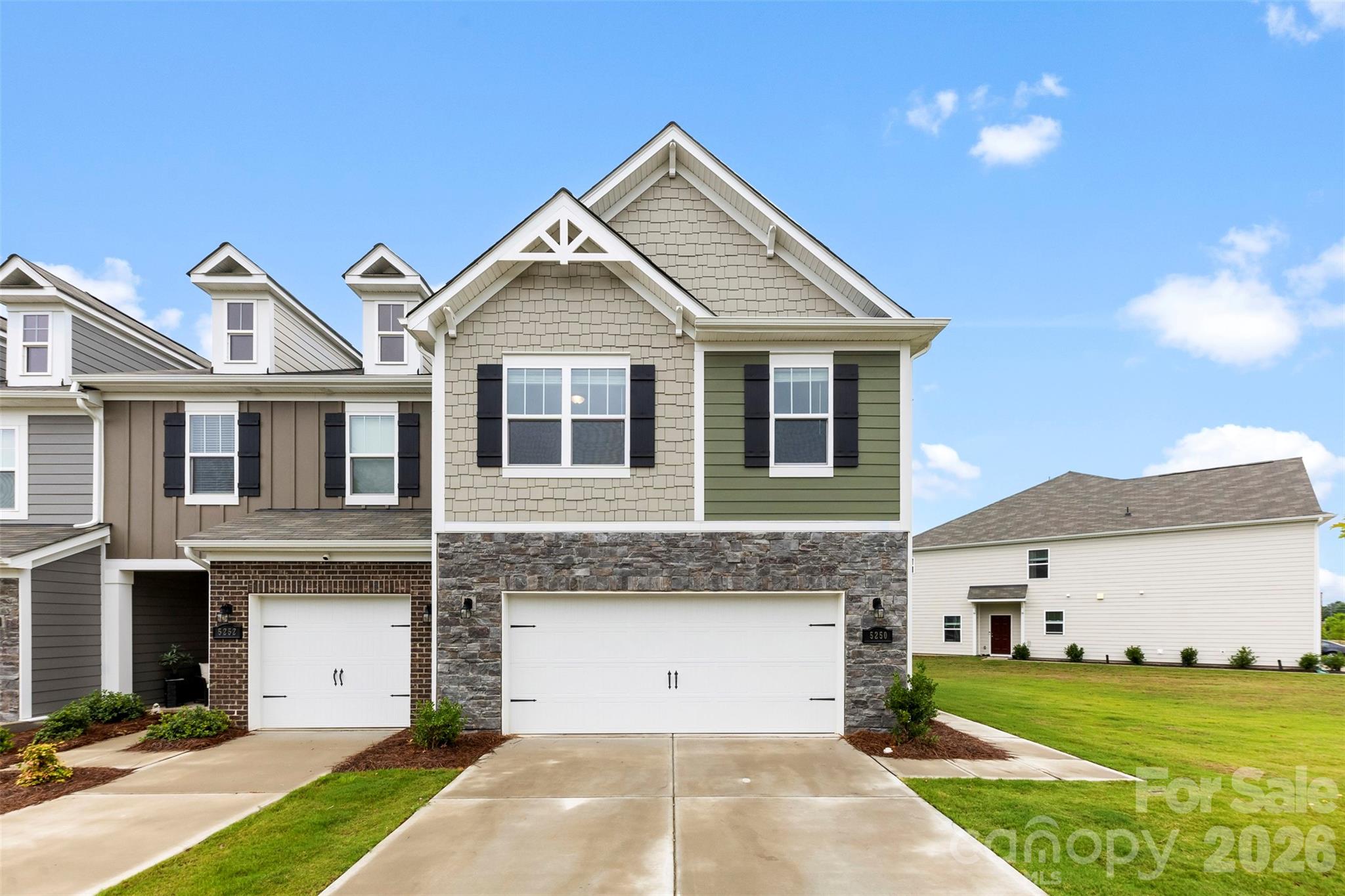 End Unit - 5250 Maynard Hill Drive, Monroe