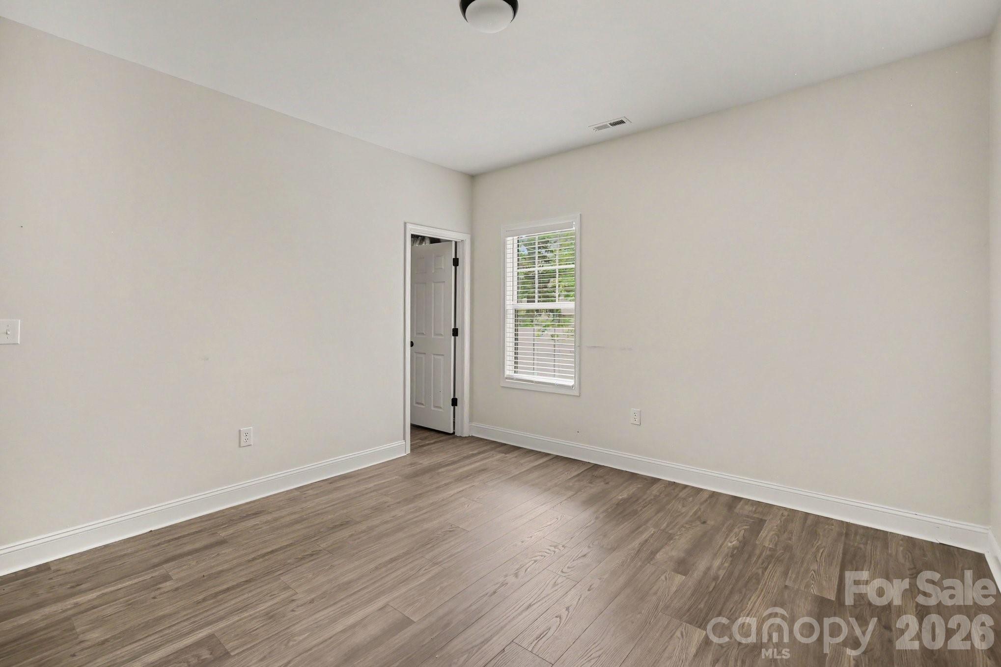 Single Family Residence at 1402 Essex Avenue, Gastonia, photo 18 of 34