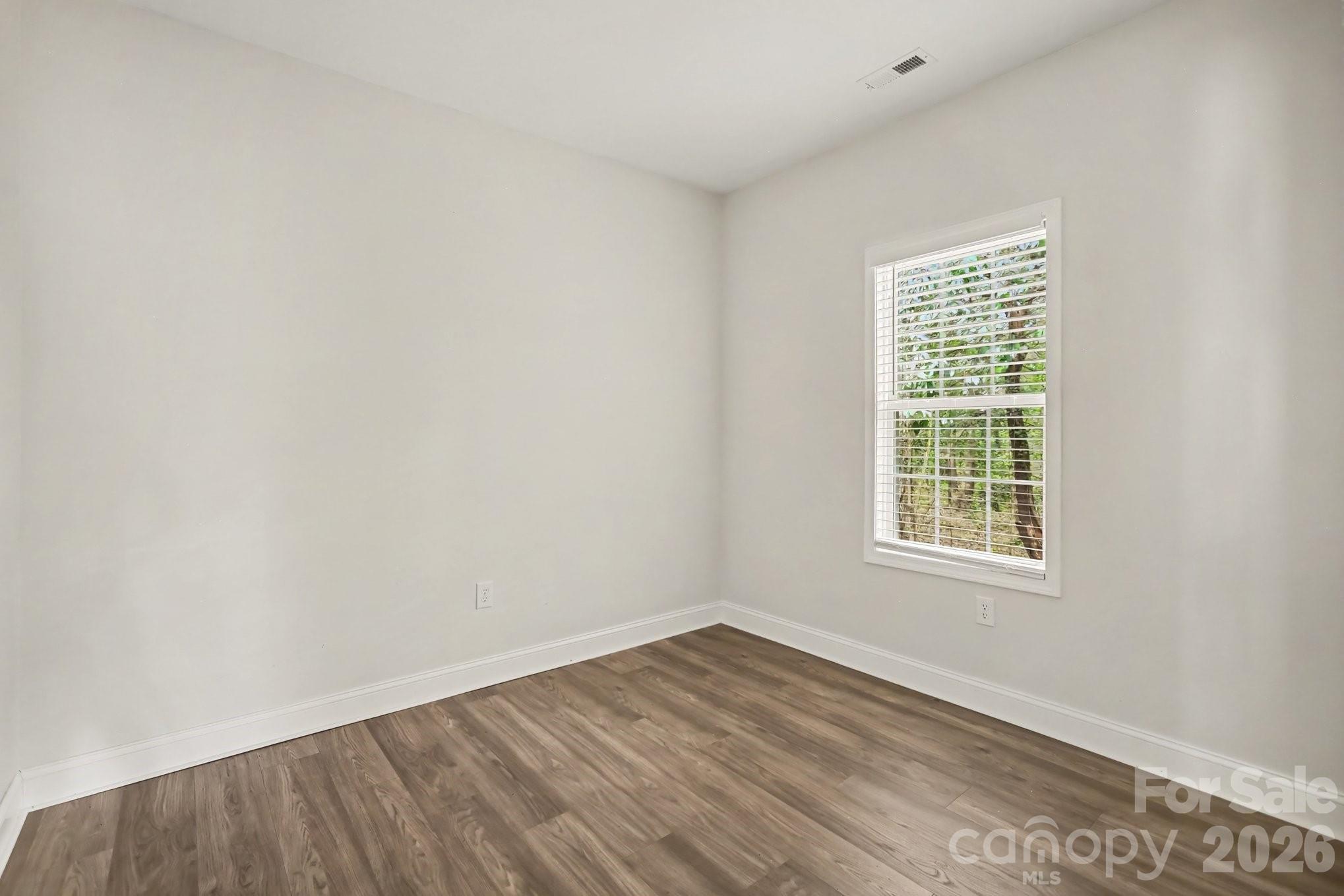 Single Family Residence at 1402 Essex Avenue, Gastonia, photo 23 of 34