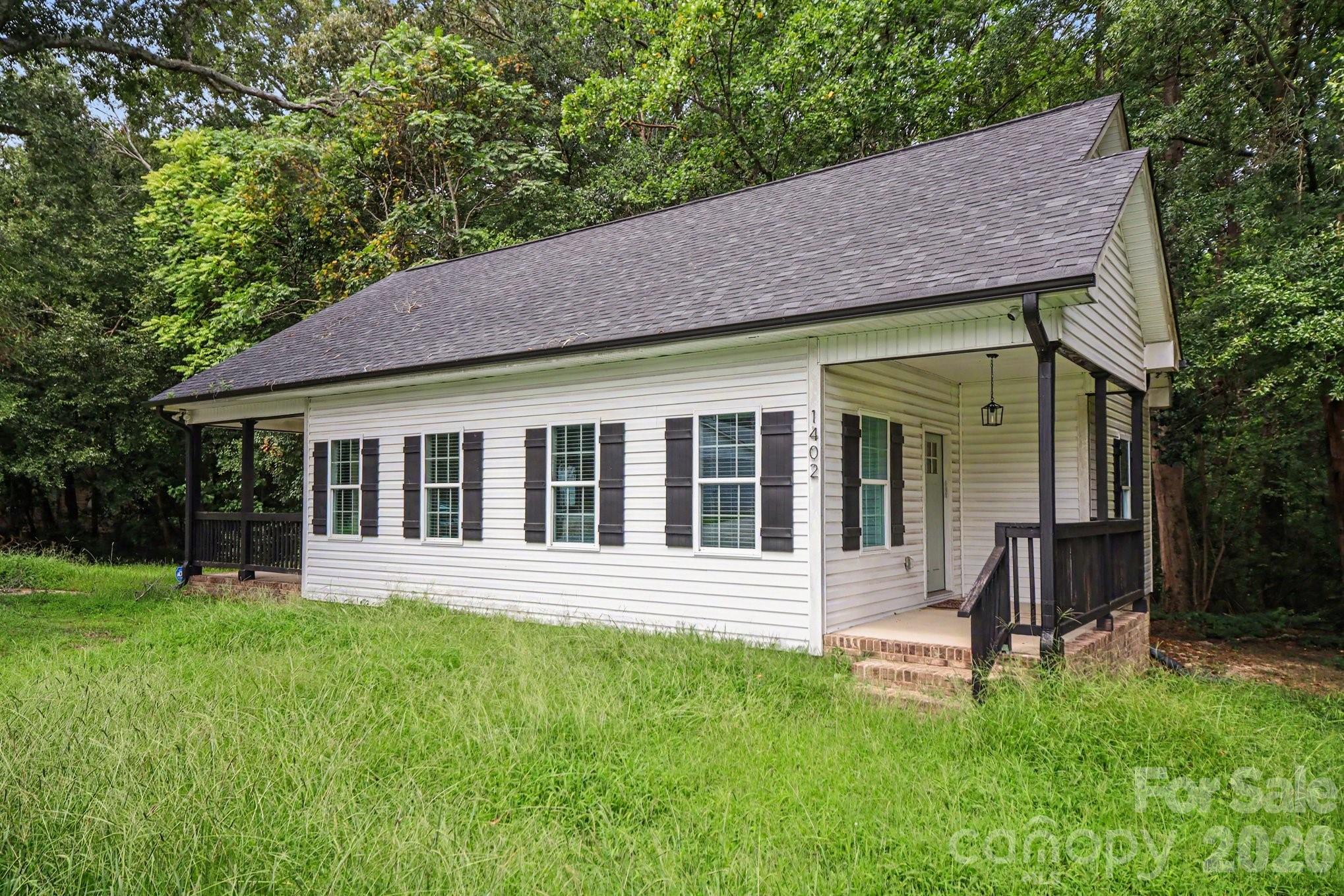 Single Family Residence at 1402 Essex Avenue, Gastonia, photo 33 of 34