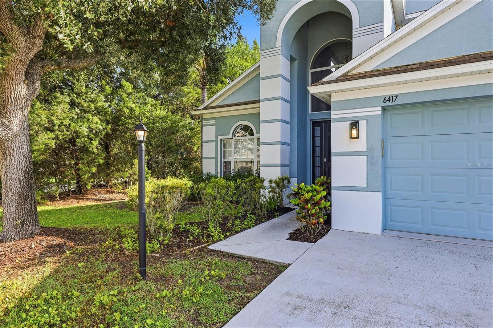 Single Family Residence at 6417 BLUE GROSBEAK CIR, BRADENTON, photo 3 of 64