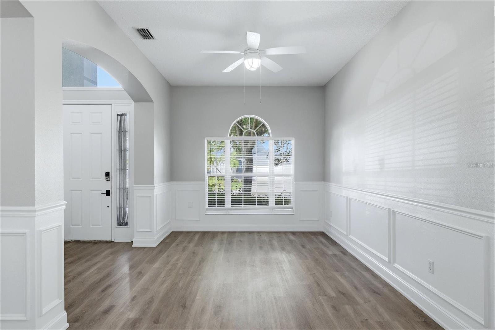 Single Family Residence at 6417 BLUE GROSBEAK CIR, BRADENTON, photo 6 of 64