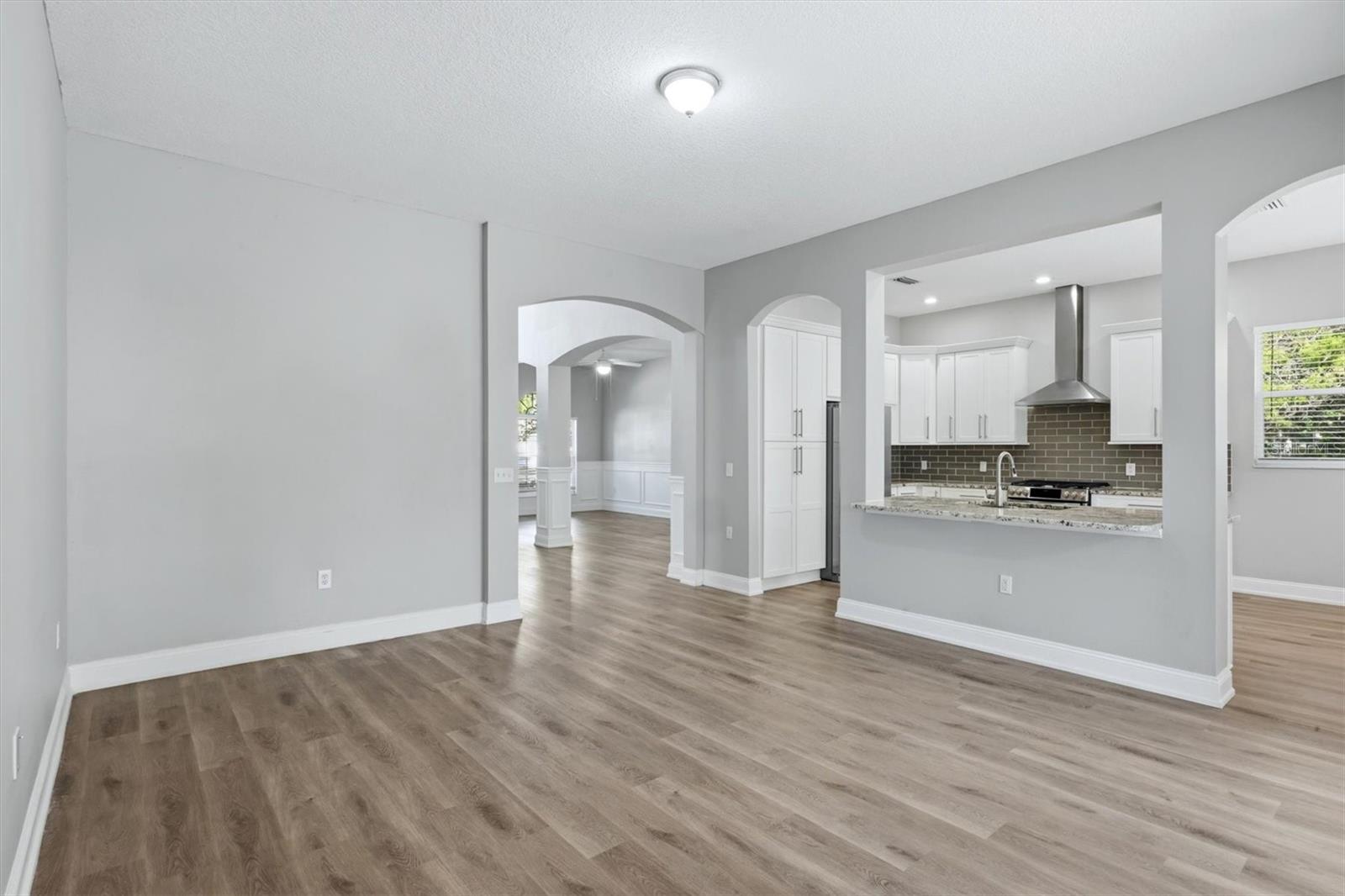 Single Family Residence at 6417 BLUE GROSBEAK CIR, BRADENTON, photo 13 of 64