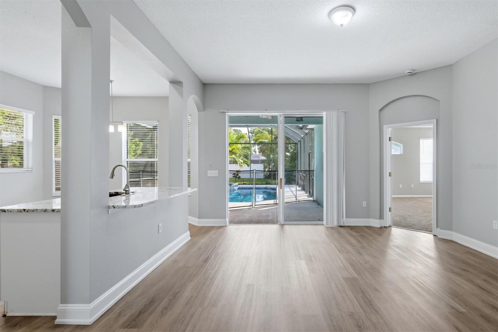 Single Family Residence at 6417 BLUE GROSBEAK CIR, BRADENTON, photo 27 of 64