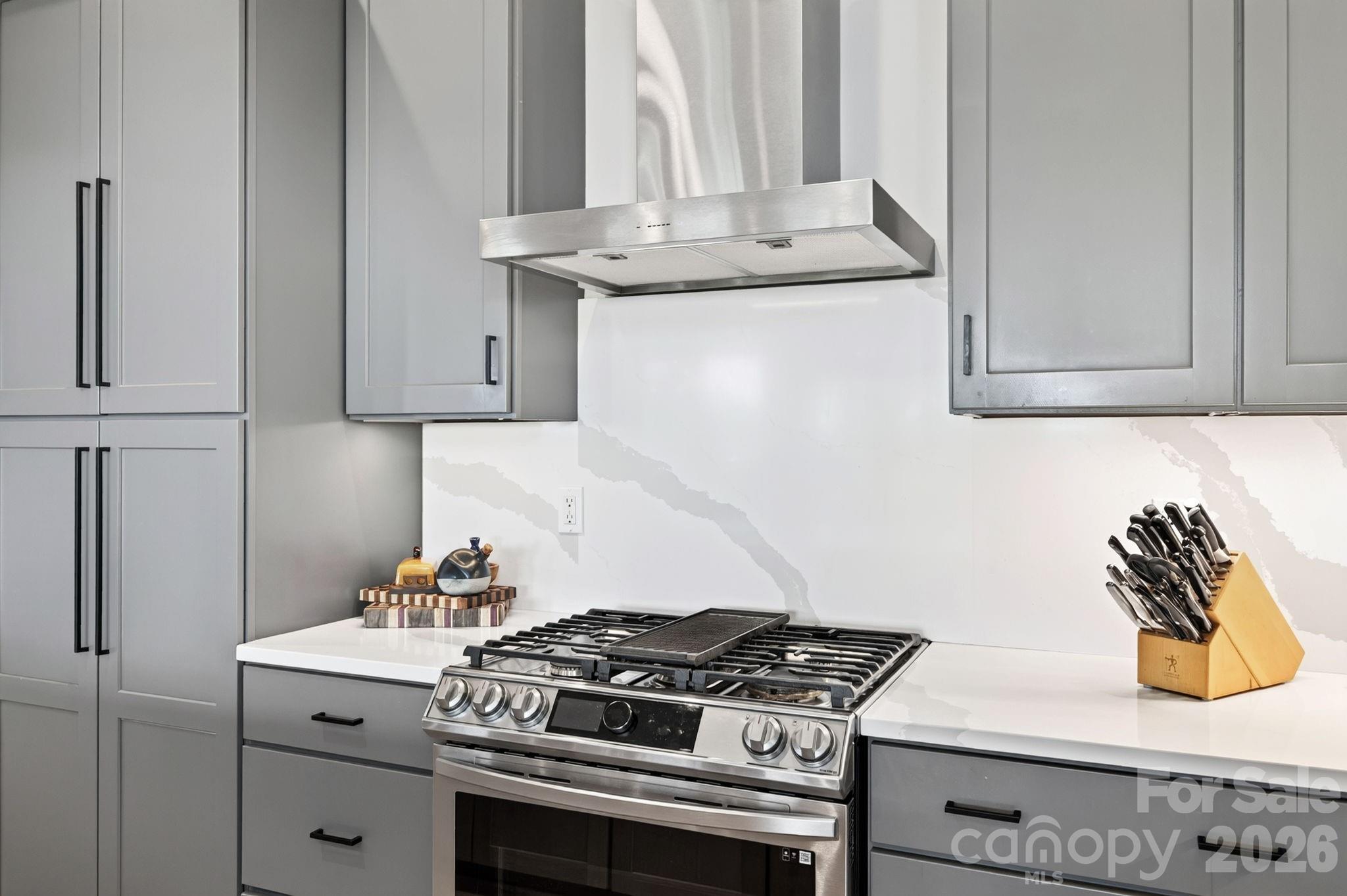 Gas Cooktop With Vent Hood - 16 Britton Knoll Pass, Arden