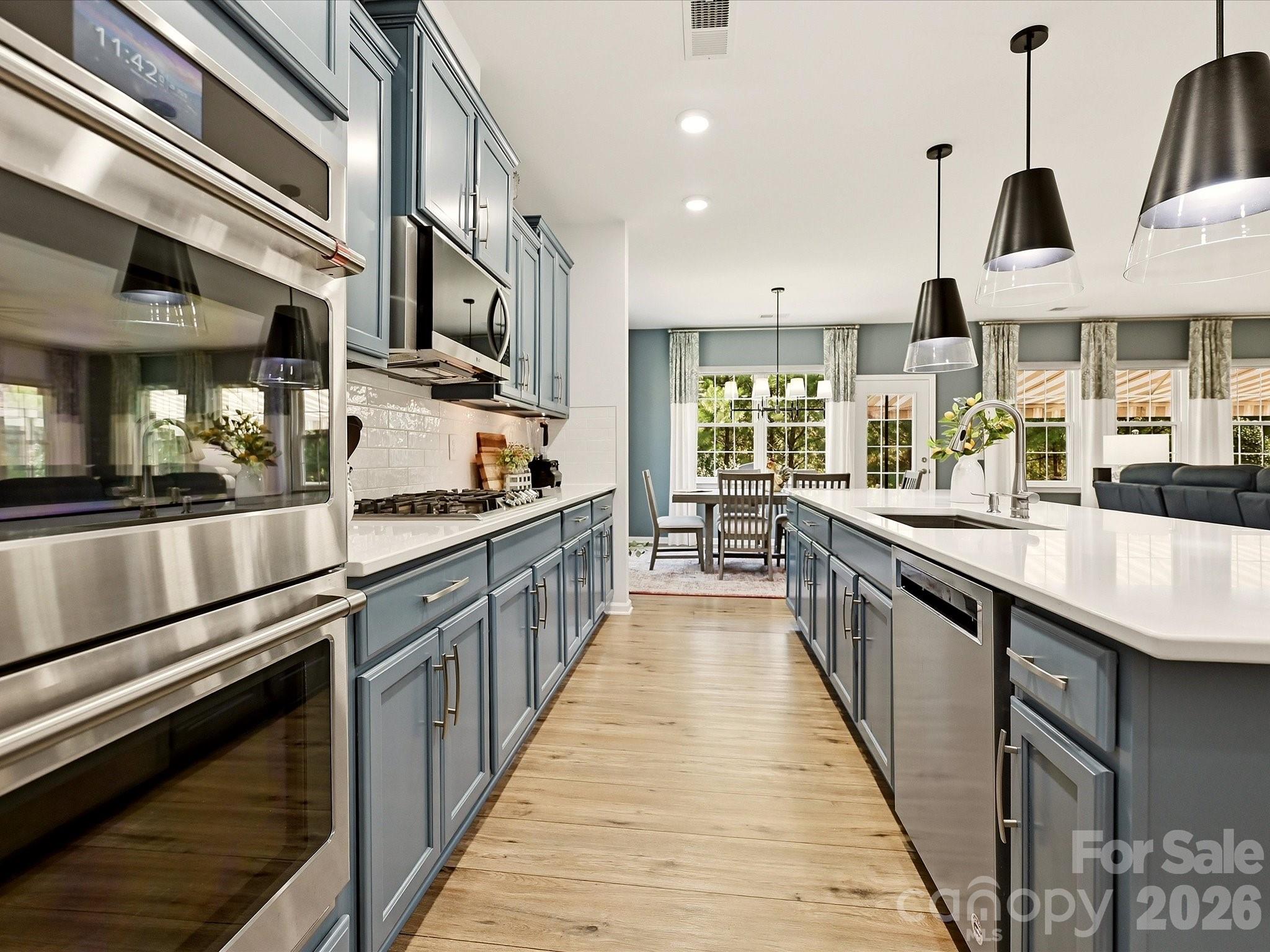 Subway Tiled Backsplash, Newer Appliances - 5060 Big Bend Drive, Lancaster
