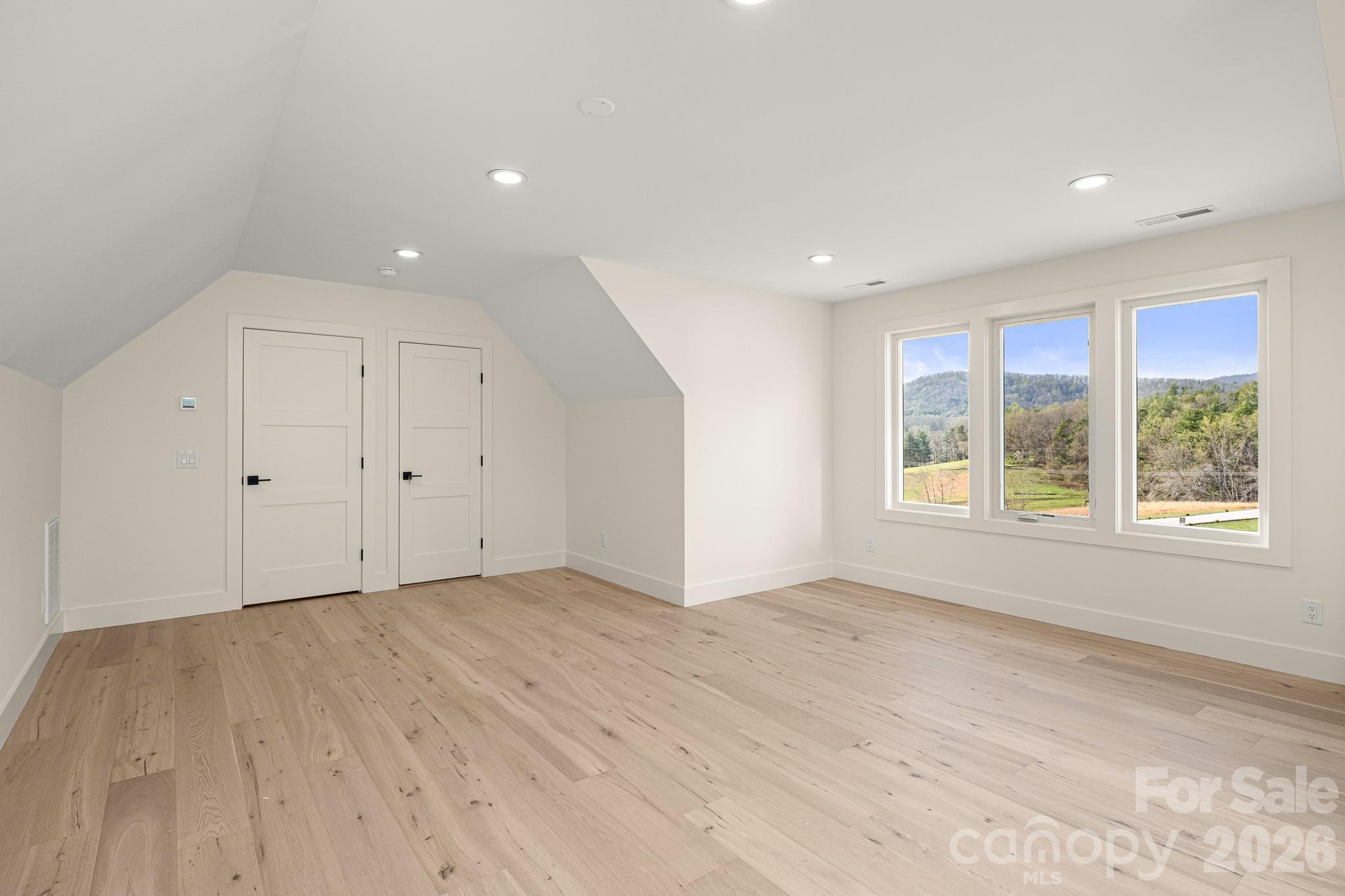 Single Family Residence at 133 Golden Pasture Drive, Fletcher, photo 32 of 42