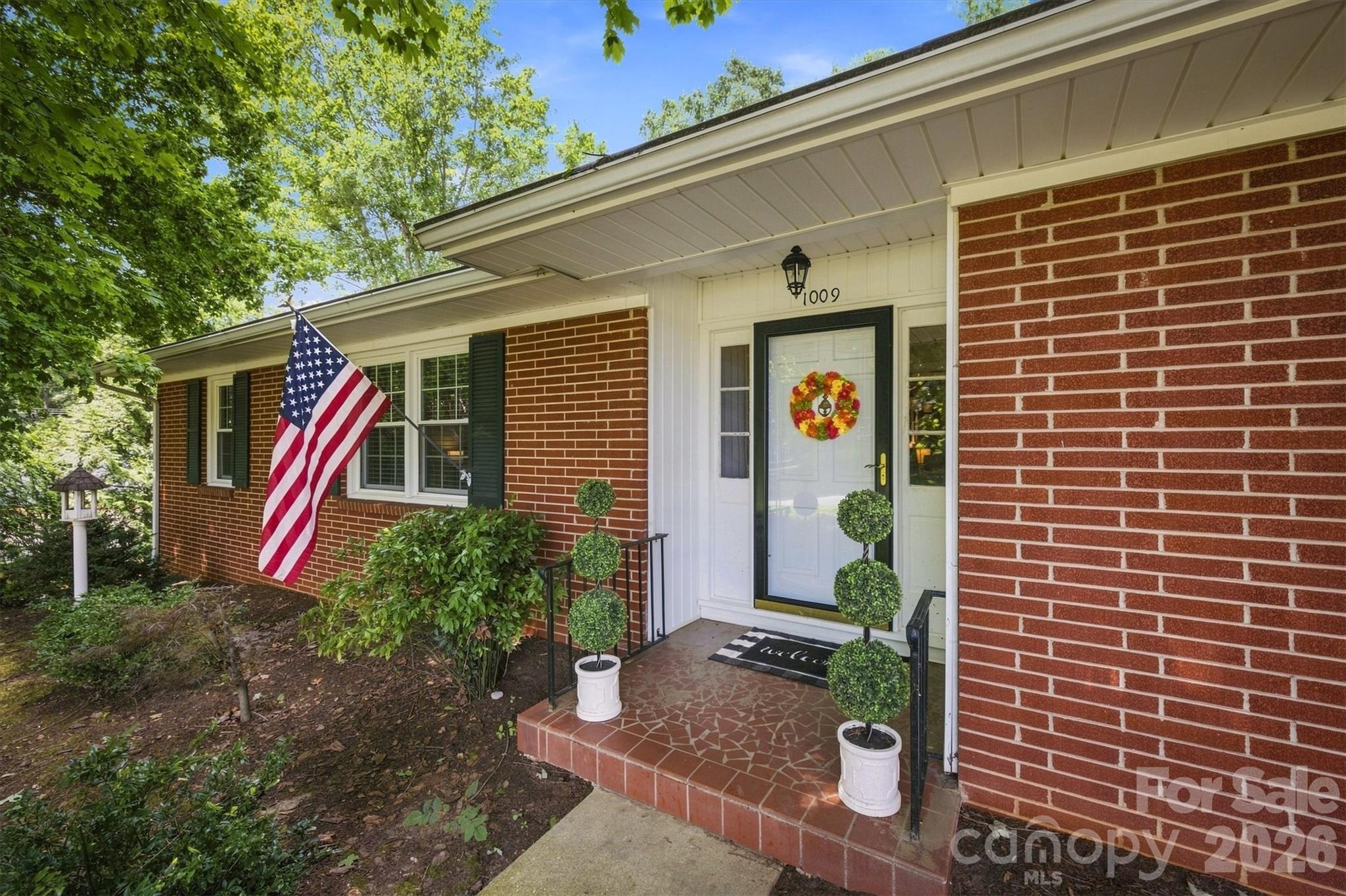 Single Family Residence at 1009 Randolph Circle SE, Lenoir, photo 23 of 33