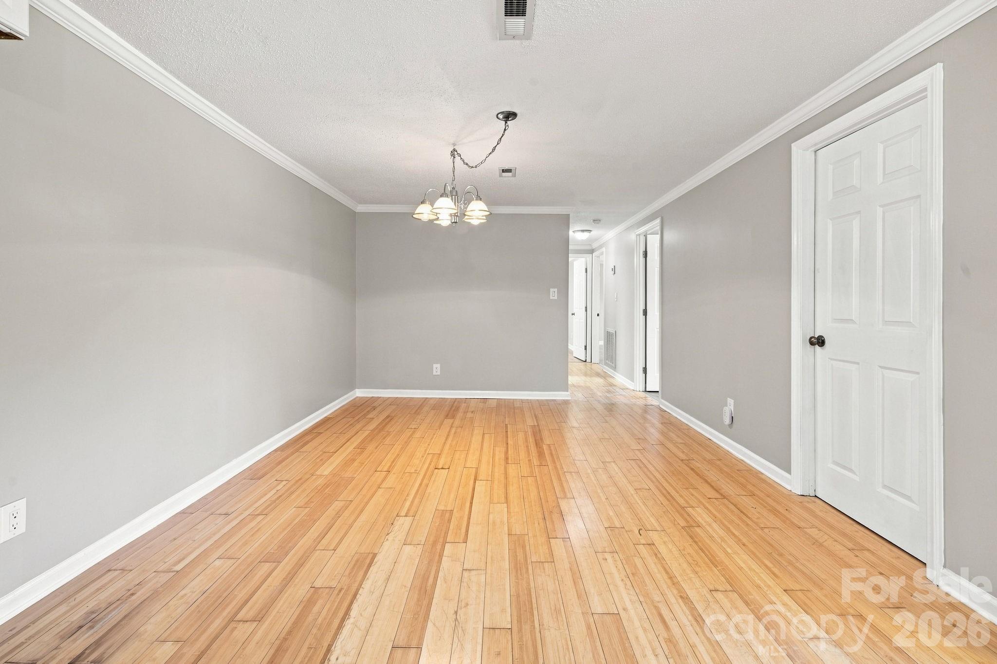 Dining Room - 1021 S Caldwell Avenue, Newton