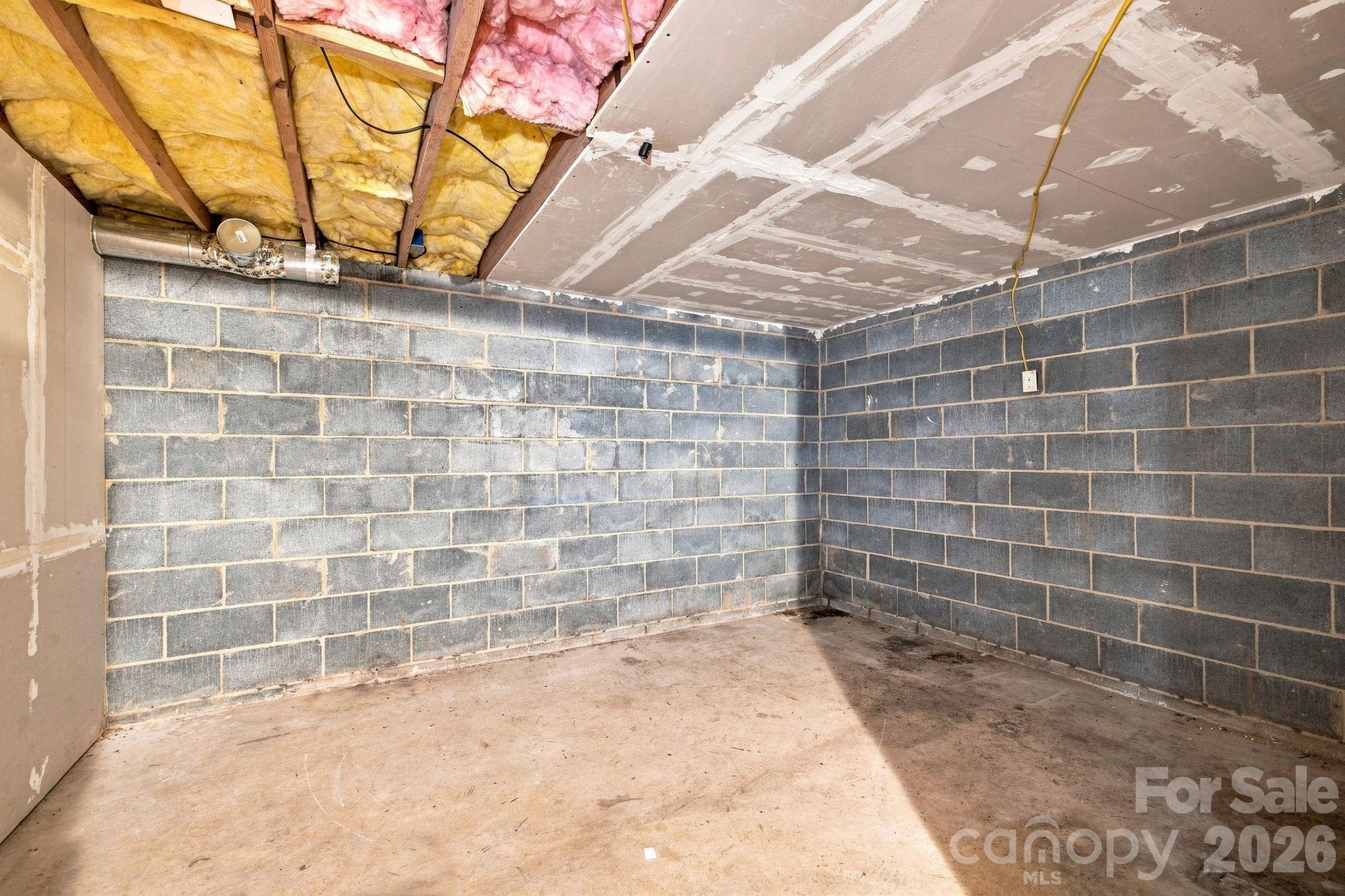 Storage area in basement - 1021 S Caldwell Avenue, Newton