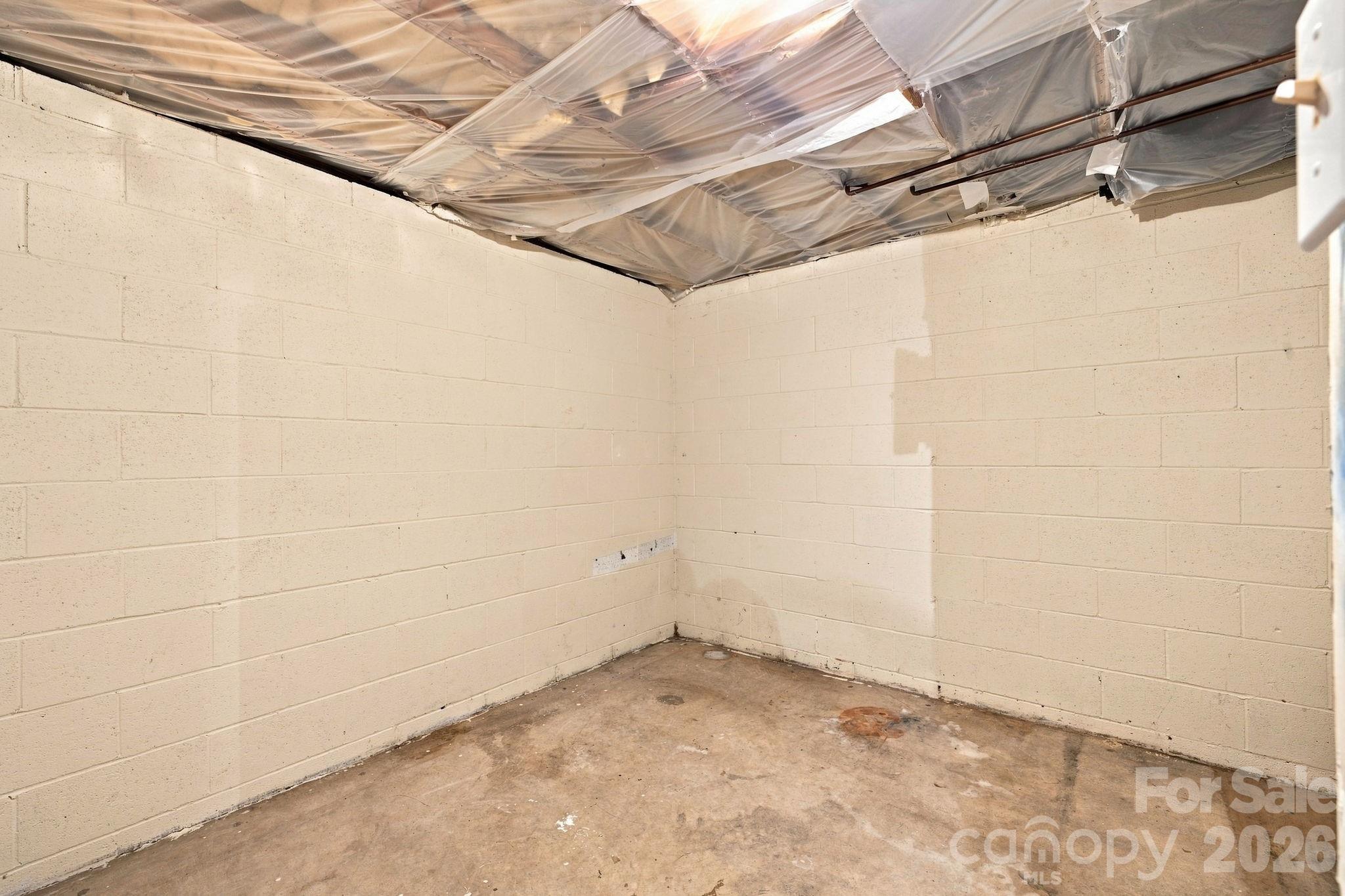 Storage area in basement - 1021 S Caldwell Avenue, Newton