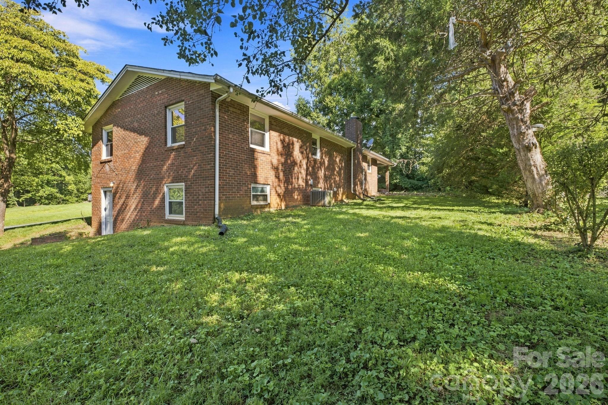 Single Family Residence at 1021 S Caldwell Avenue, Newton, photo 31 of 40
