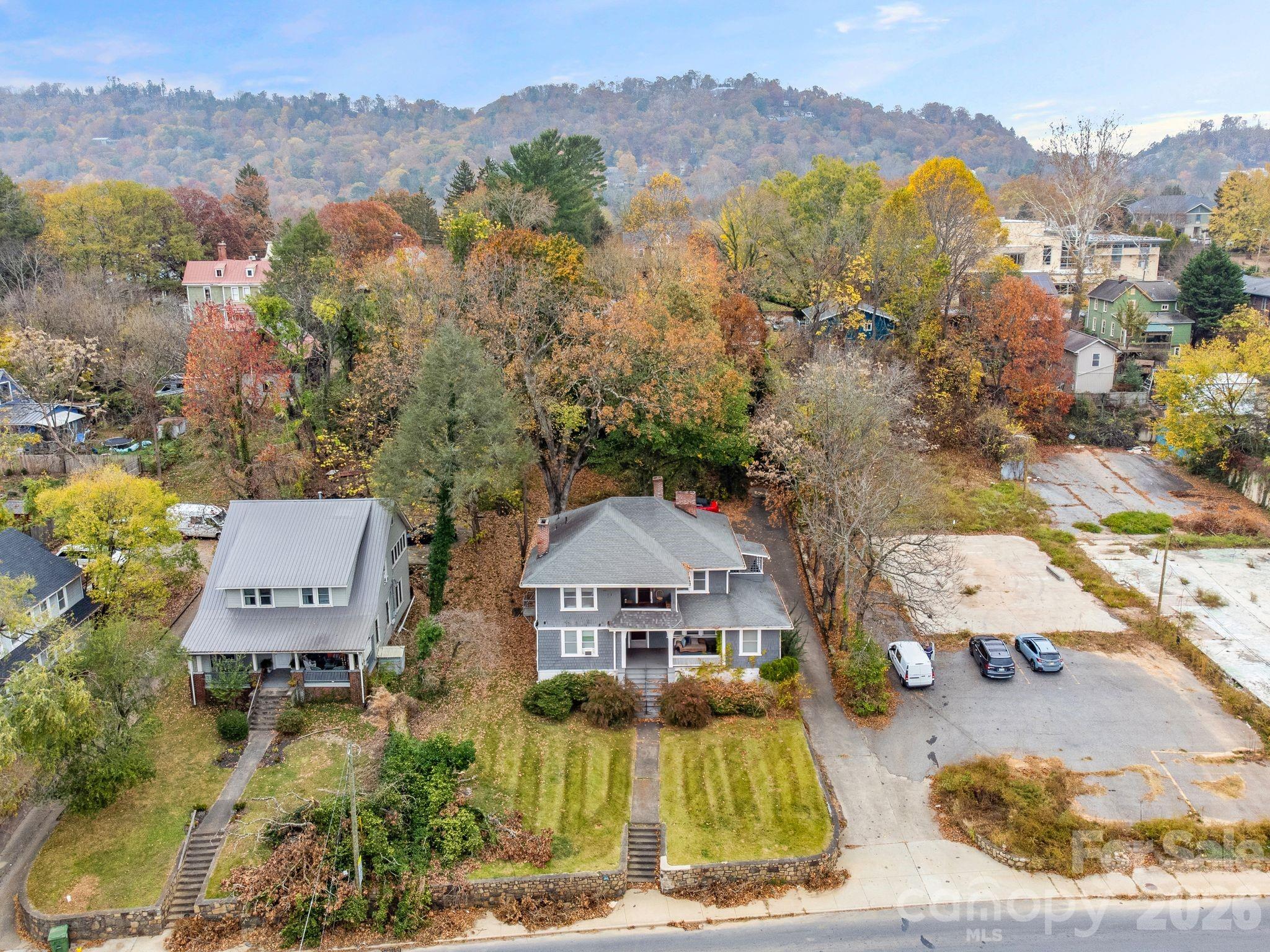 Apartment at 181 Merrimon Avenue, Asheville, photo 8 of 38