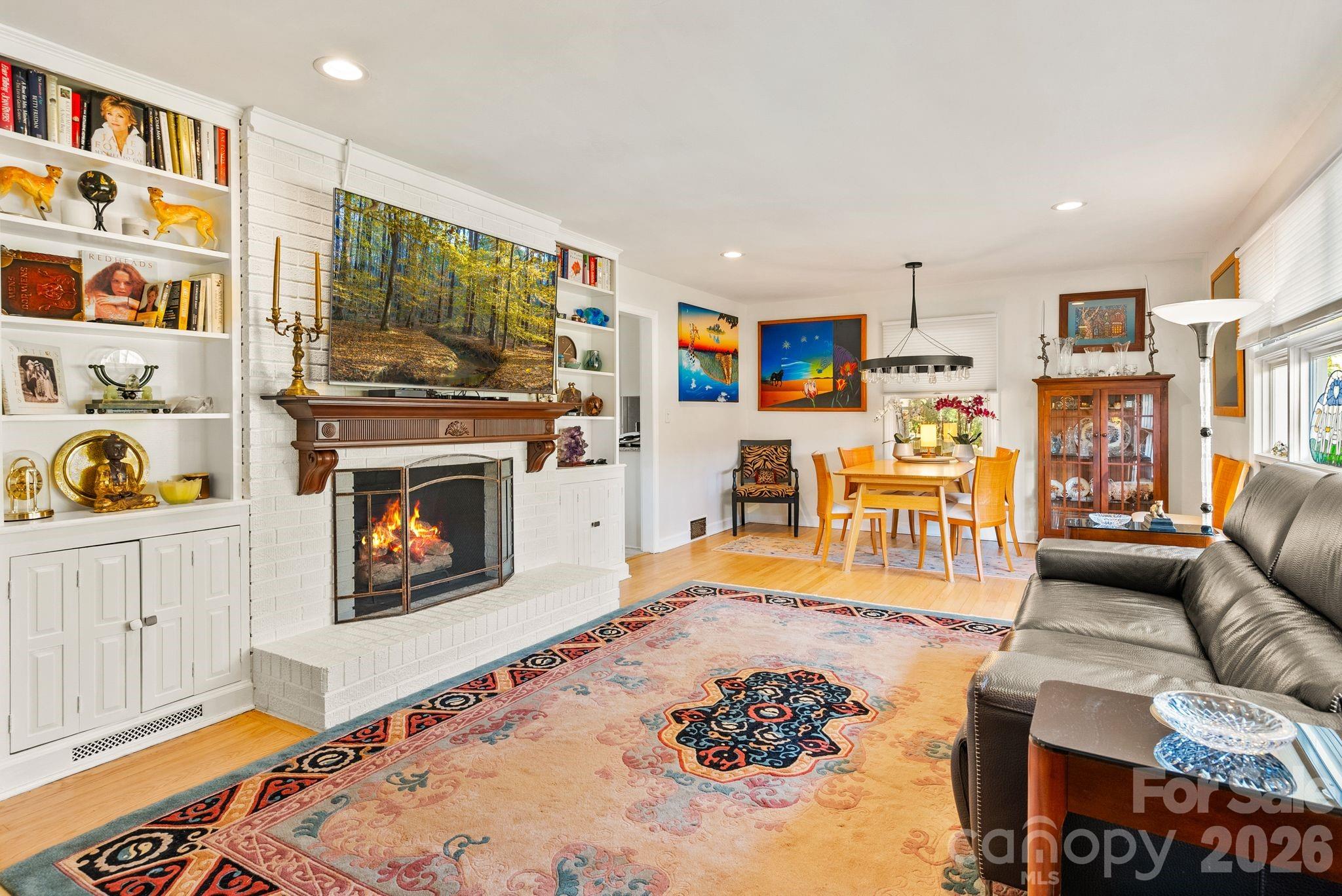 Single Family Residence at 2 Bevlyn Drive, Asheville, photo 15 of 93