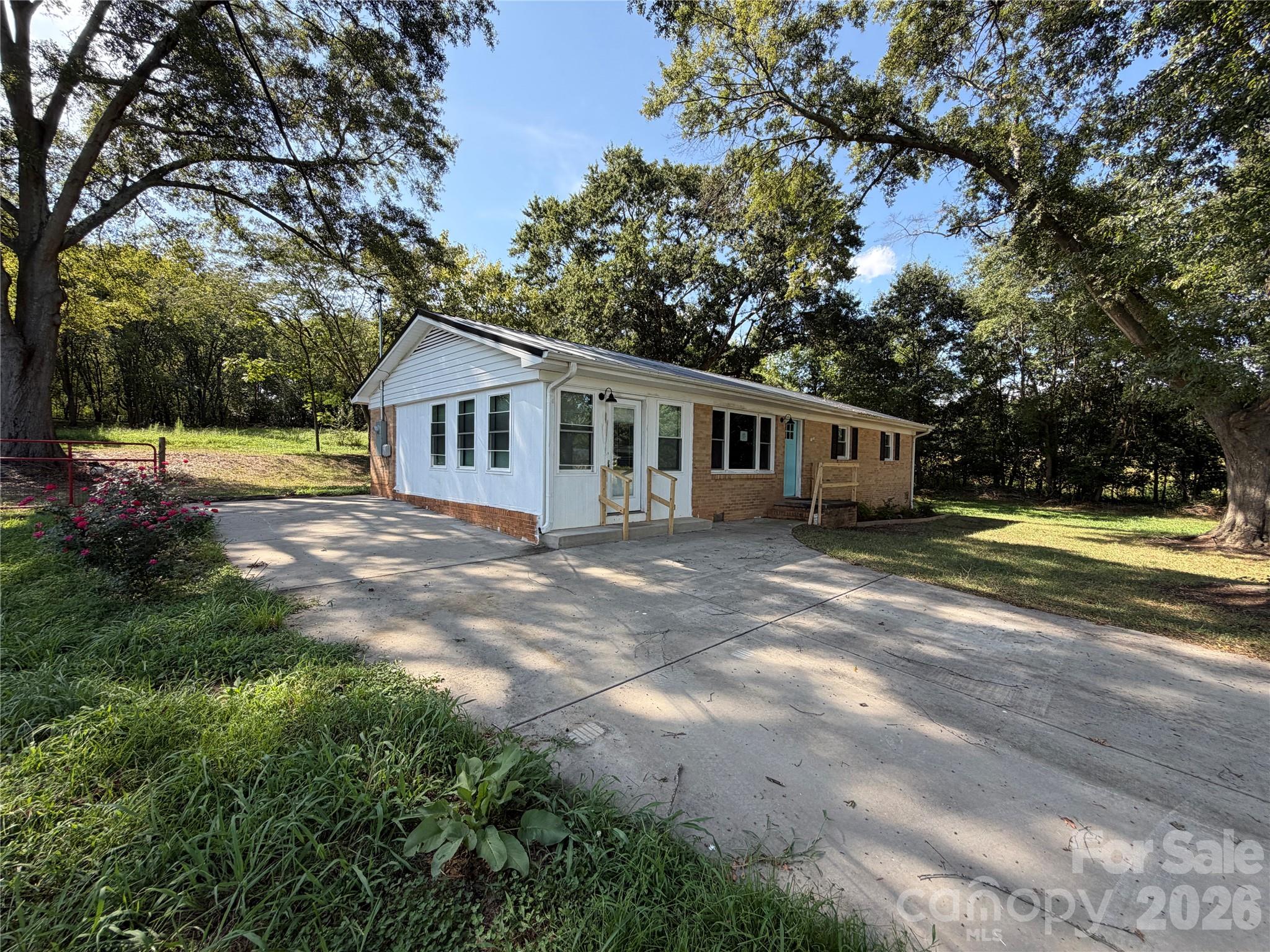 Single Family Residence at 3117 Yates Road, Shelby, photo 4 of 27