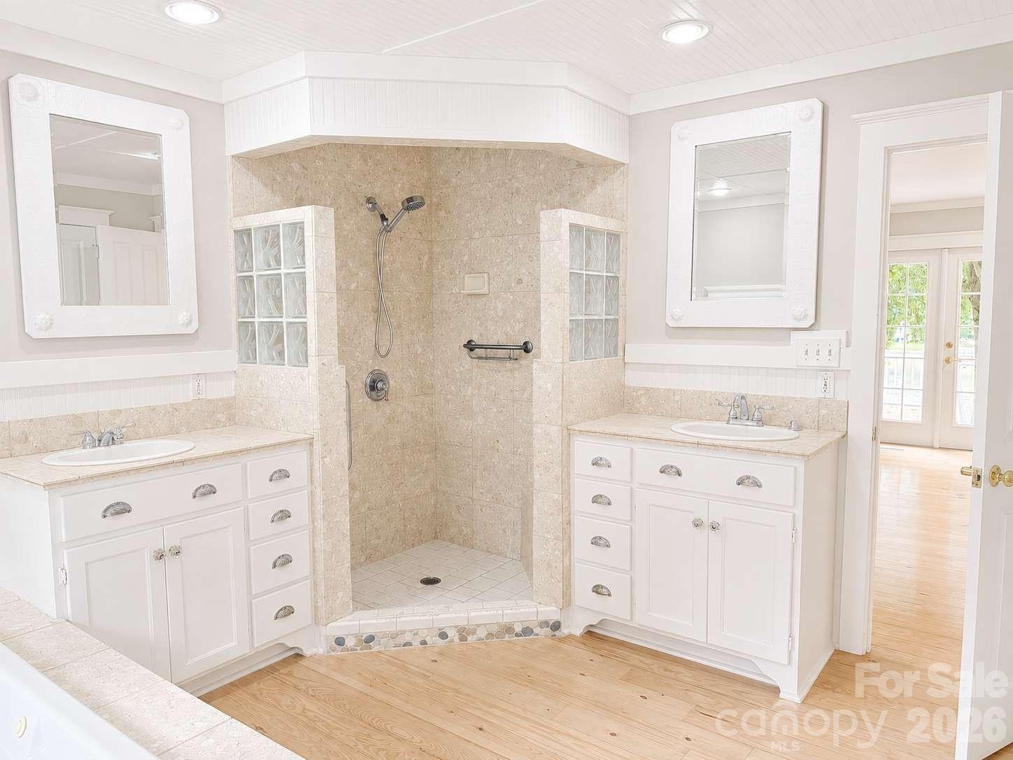 Single Family Residence at 537 Stutts Road, Mooresville, photo 23 of 50