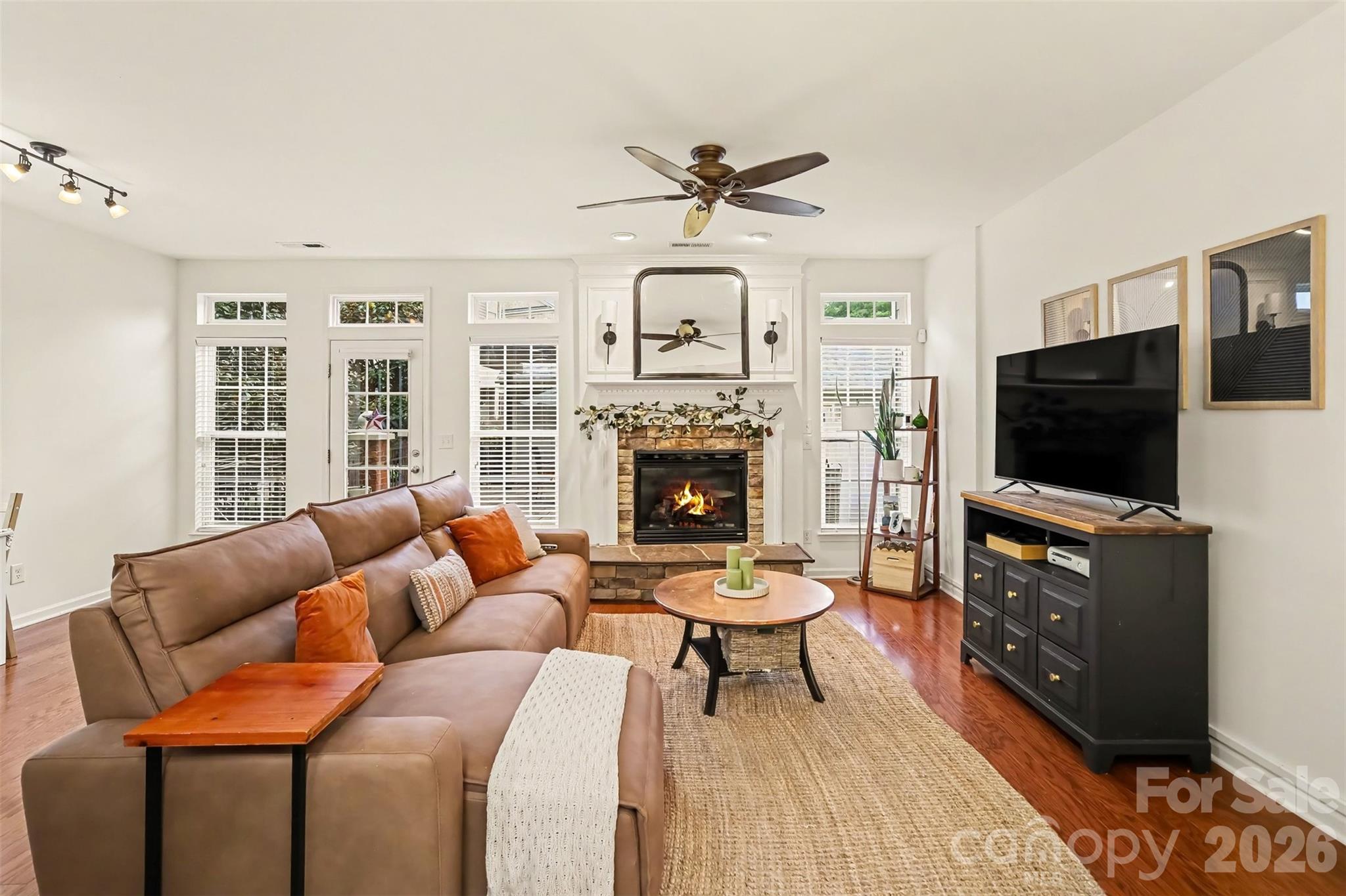 Townhouse at 438 Magnolia Street, Davidson, photo 10 of 24