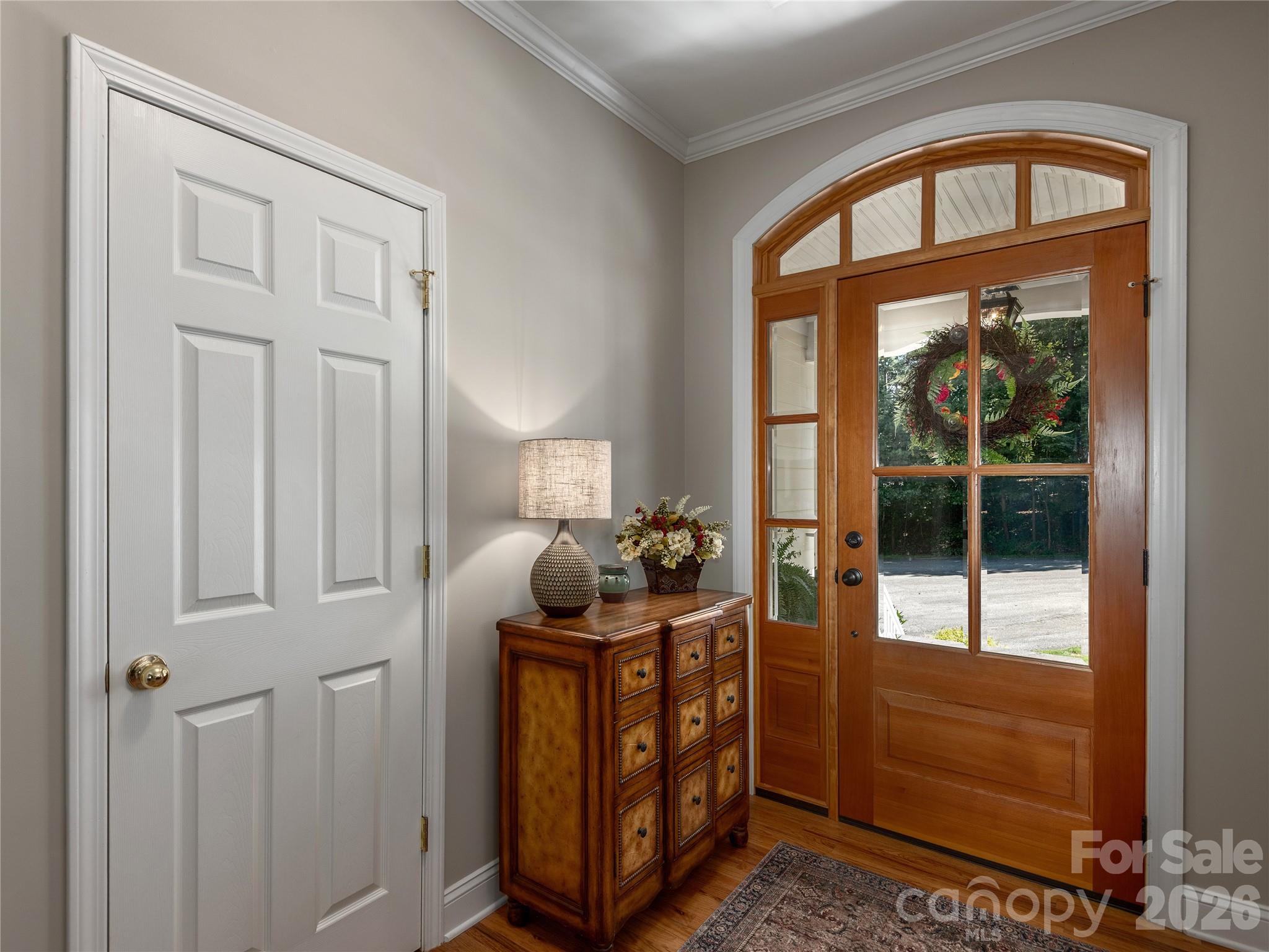 Single Family Residence at 314 Summerset Drive, Clyde, photo 4 of 43