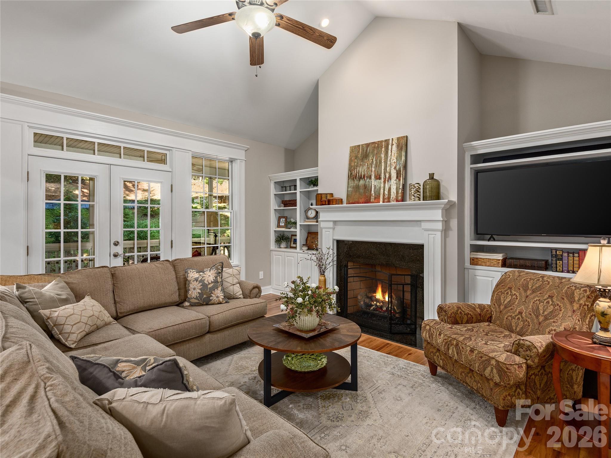 Single Family Residence at 314 Summerset Drive, Clyde, photo 5 of 43
