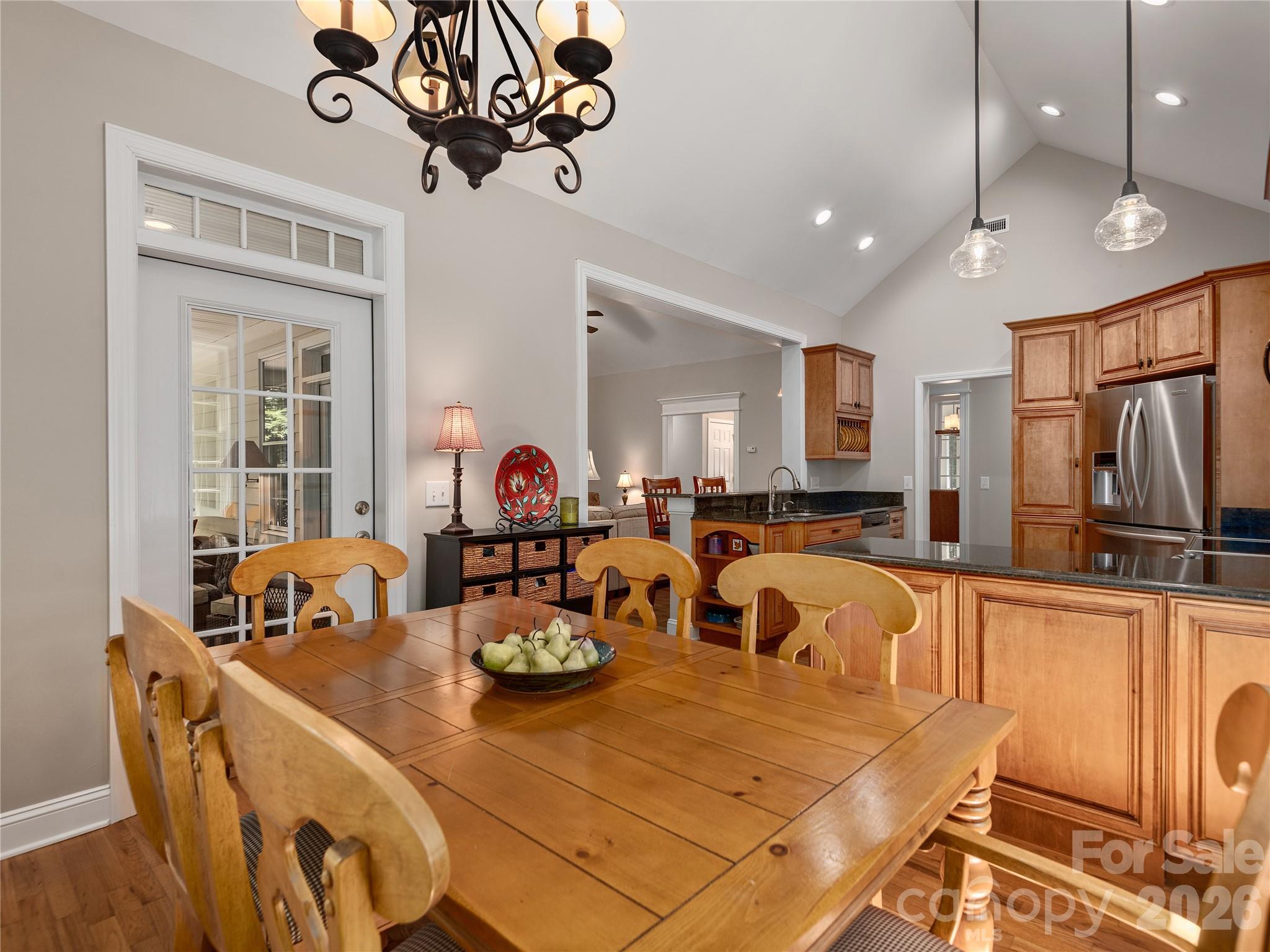 Single Family Residence at 314 Summerset Drive, Clyde, photo 13 of 43