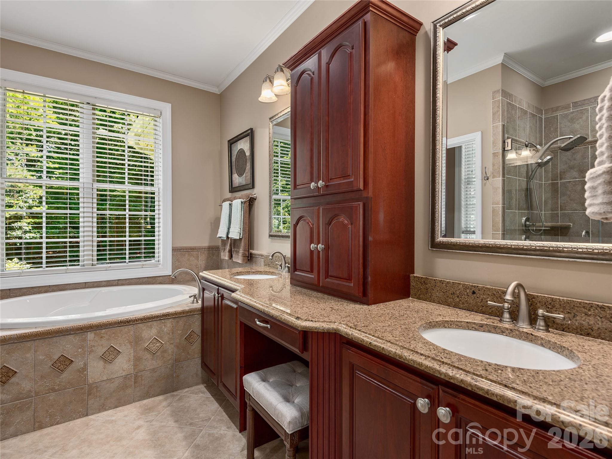 Single Family Residence at 314 Summerset Drive, Clyde, photo 18 of 43
