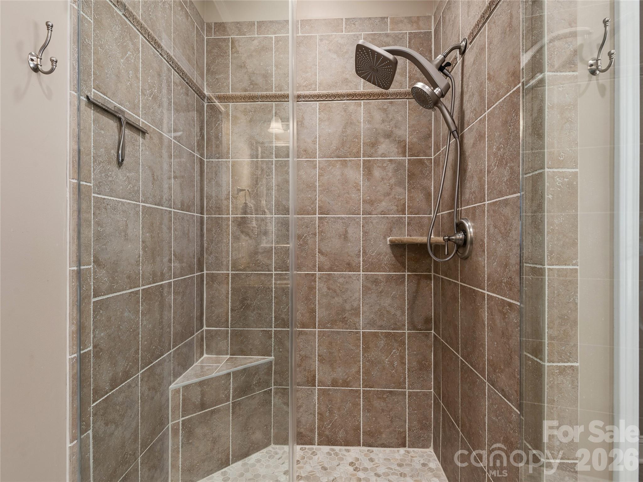Single Family Residence at 314 Summerset Drive, Clyde, photo 19 of 43