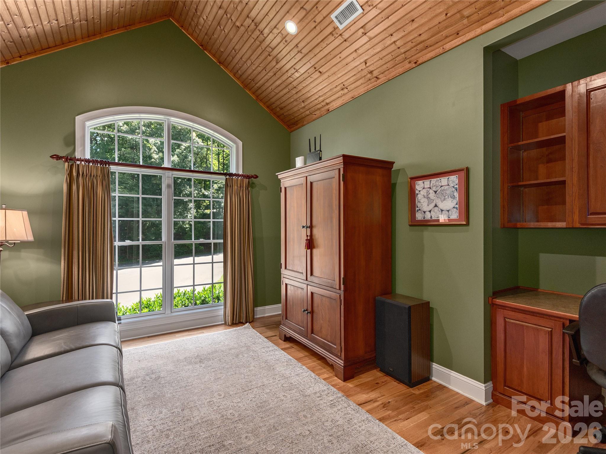 Office/Den - 314 Summerset Drive, Clyde