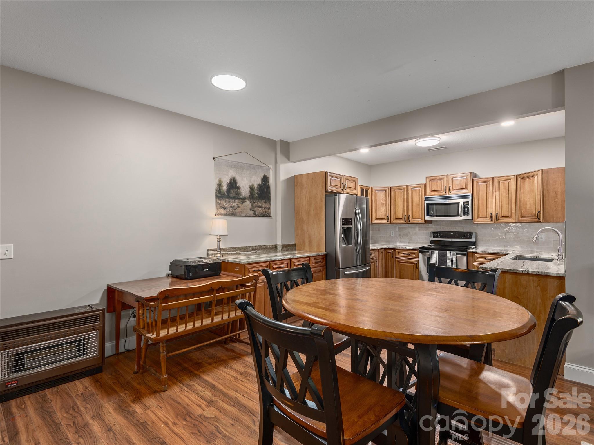 Single Family Residence at 314 Summerset Drive, Clyde, photo 32 of 43