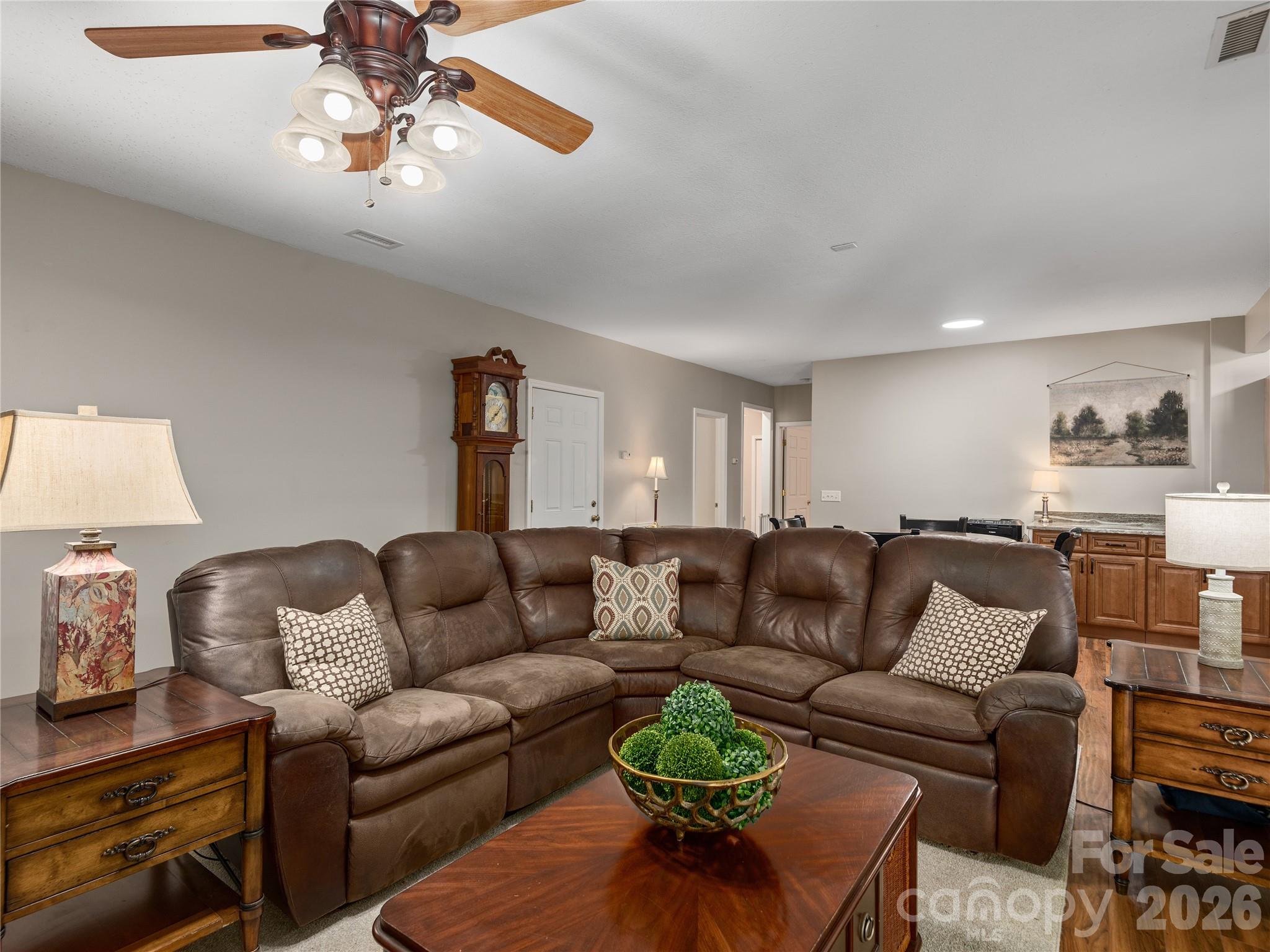 Single Family Residence at 314 Summerset Drive, Clyde, photo 33 of 43