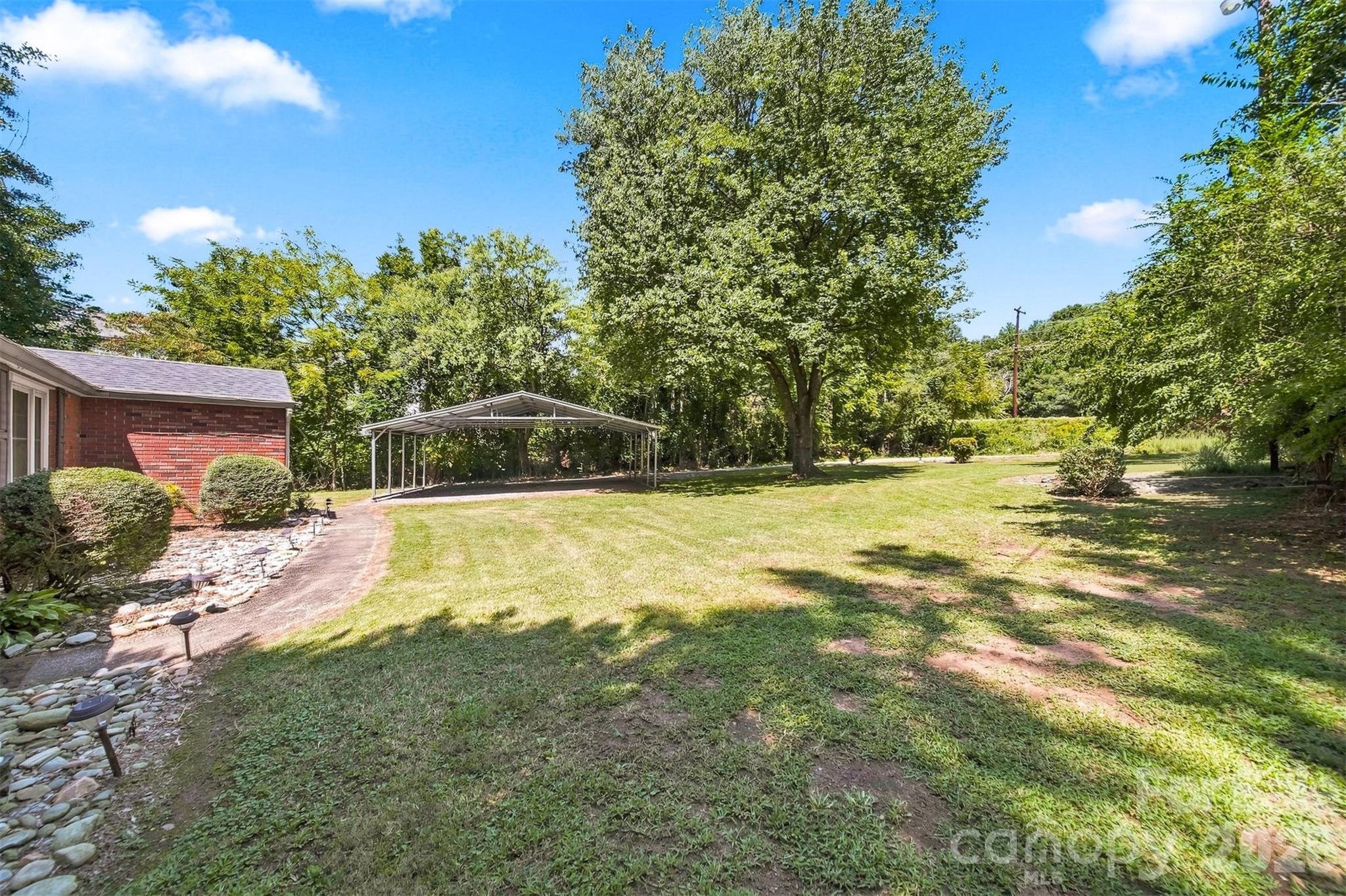 Single Family Residence at 35 Loudonya Lane, Hickory, photo 27 of 27
