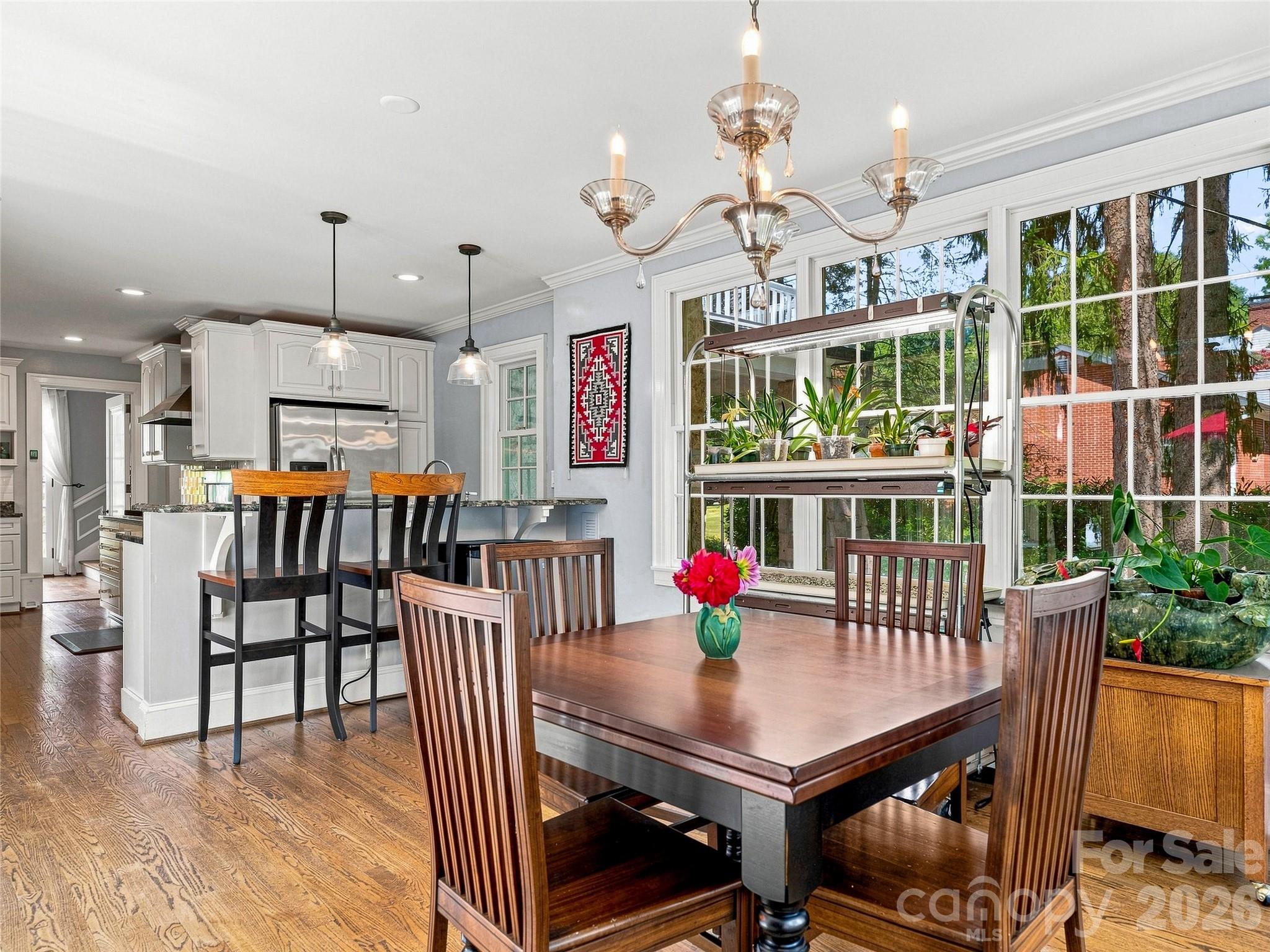 Casual dining area opening up to the deck - 14 Griffing Boulevard, Asheville