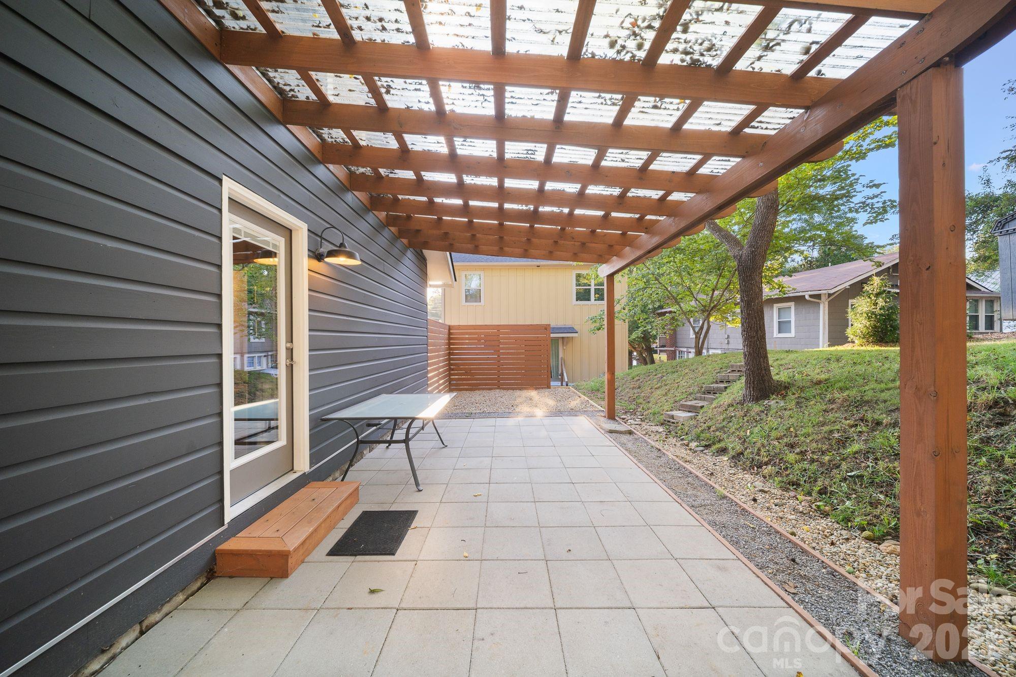 Single Family Residence at 124 State Street, Asheville, photo 16 of 28