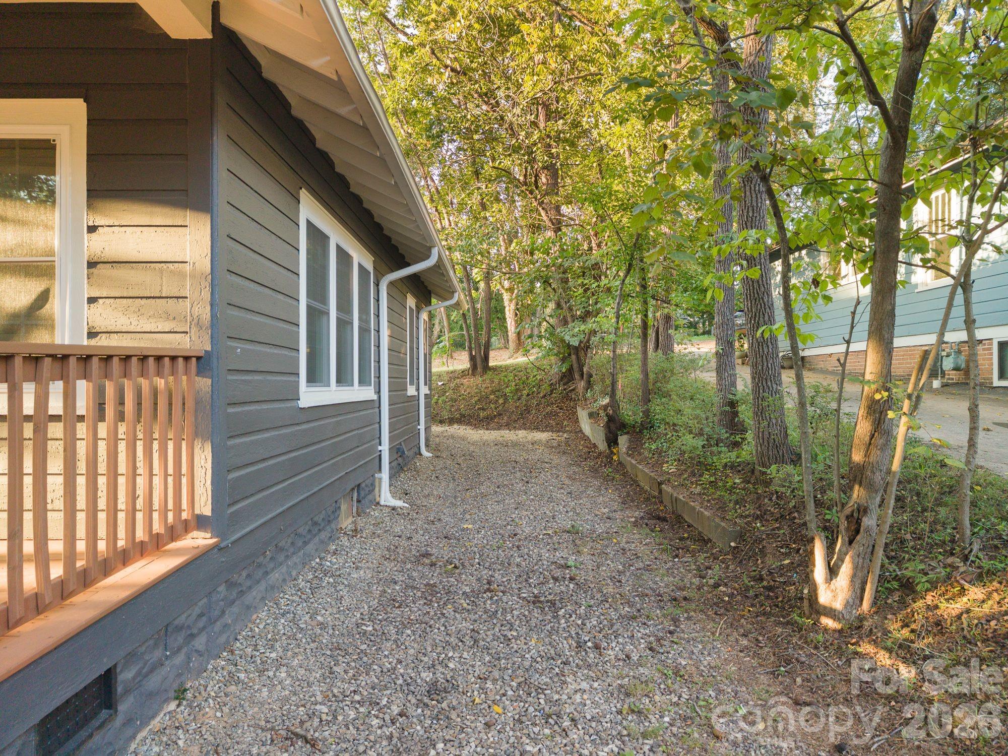 Single Family Residence at 124 State Street, Asheville, photo 23 of 28