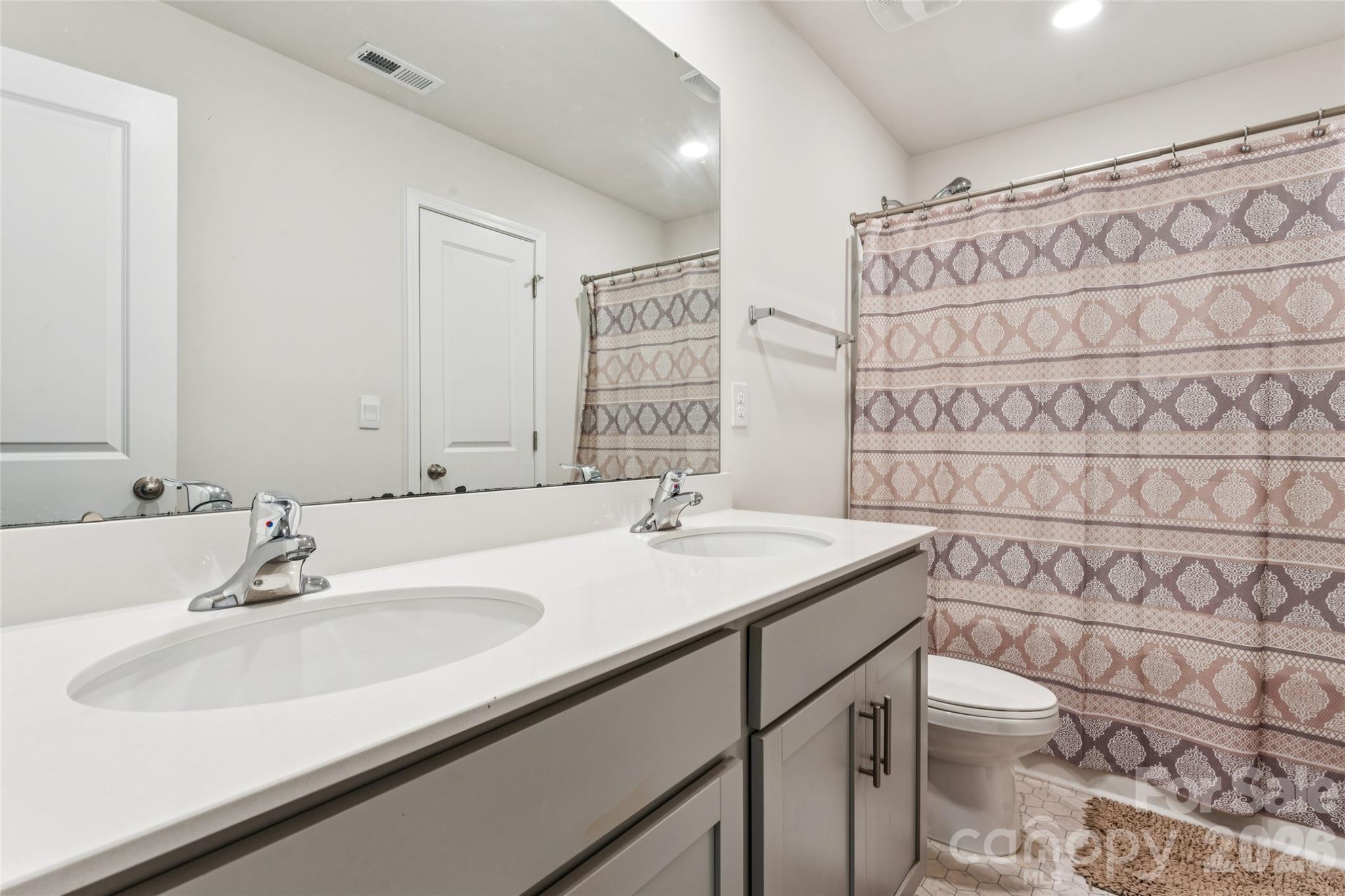 Full Bathroom on 2nd Floor - 3719 Stanley Creek Drive, Mount Holly