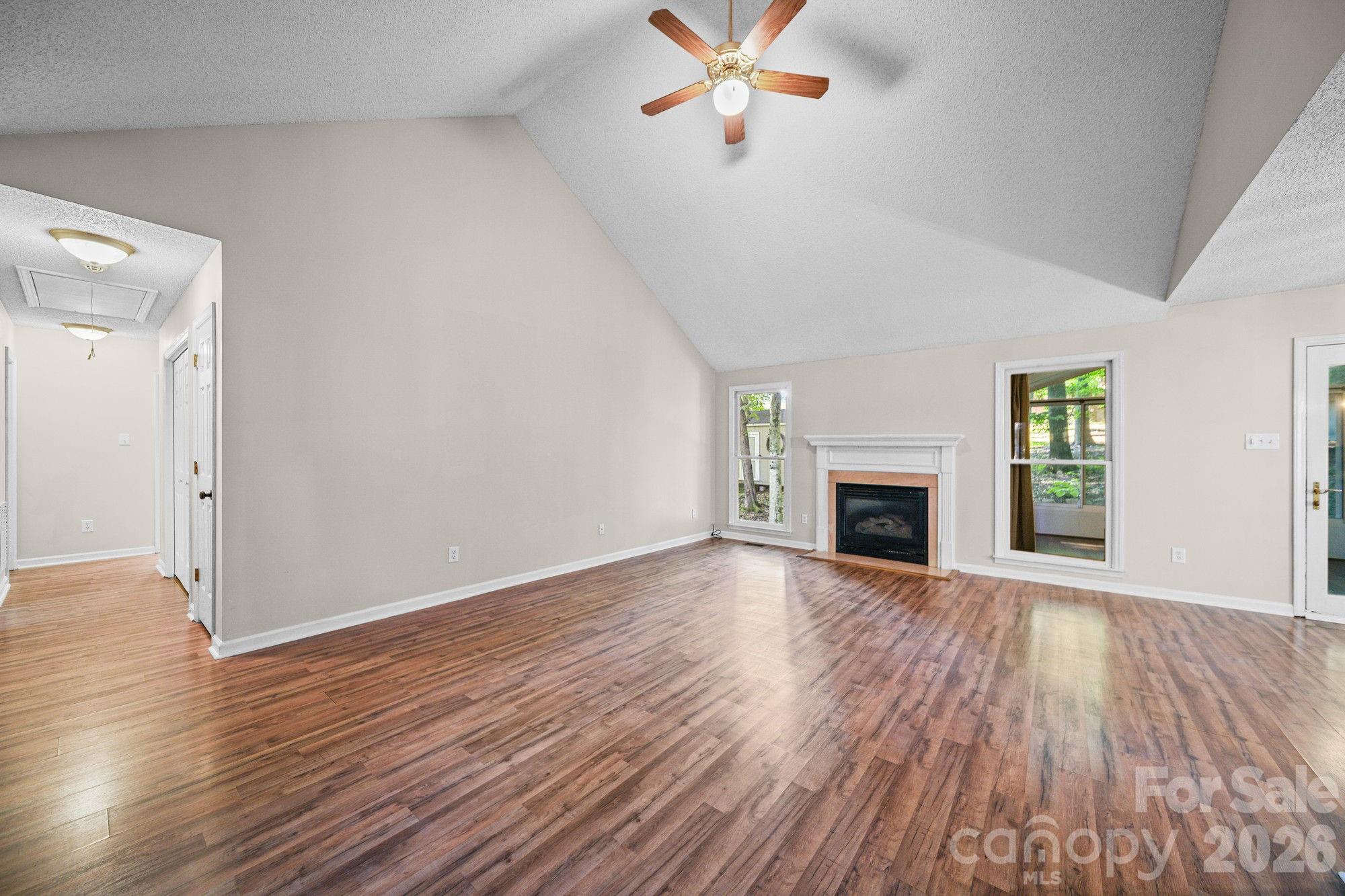Single Family Residence at 821 Deer Path Place, Mooresville, photo 8 of 35