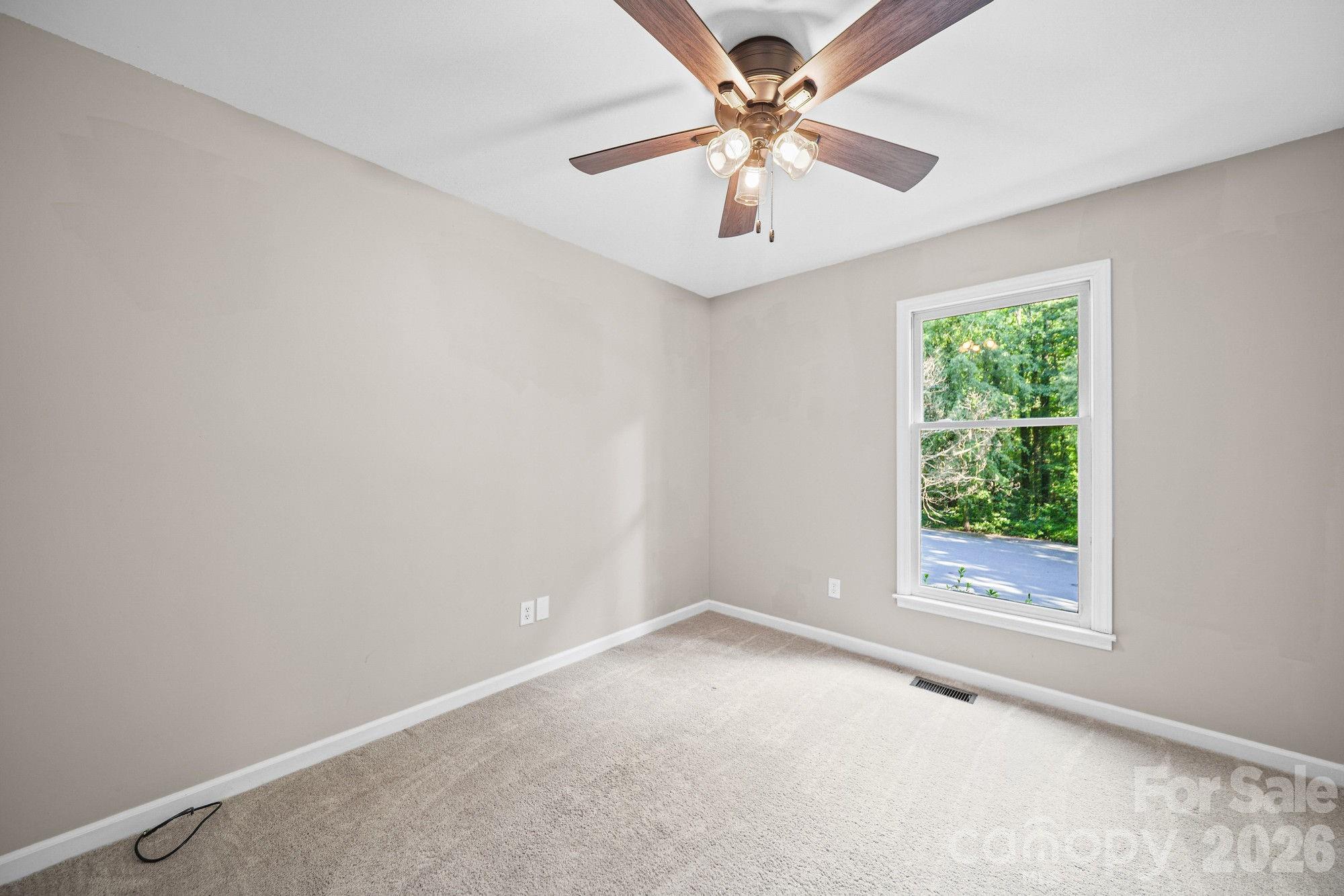 Single Family Residence at 821 Deer Path Place, Mooresville, photo 18 of 35