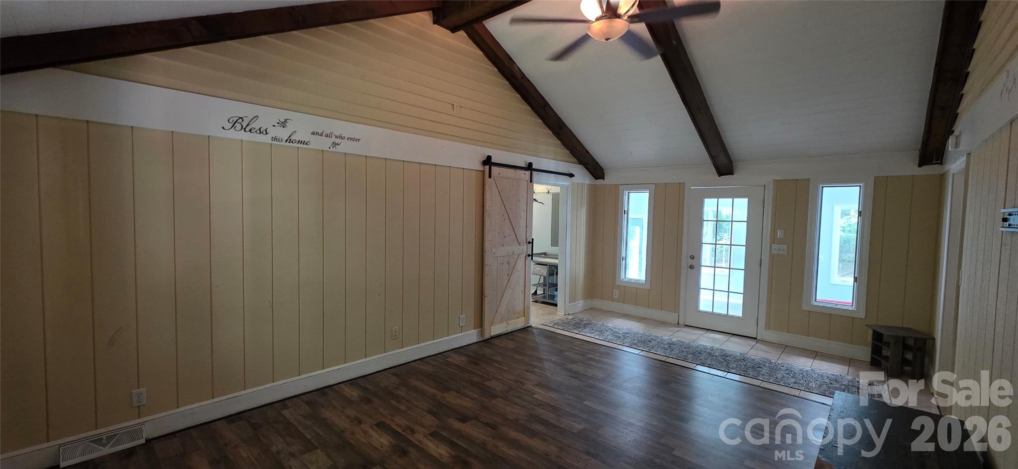 Single Family Residence at 8979 Twin Lake Drive, Kernersville, photo 4 of 31