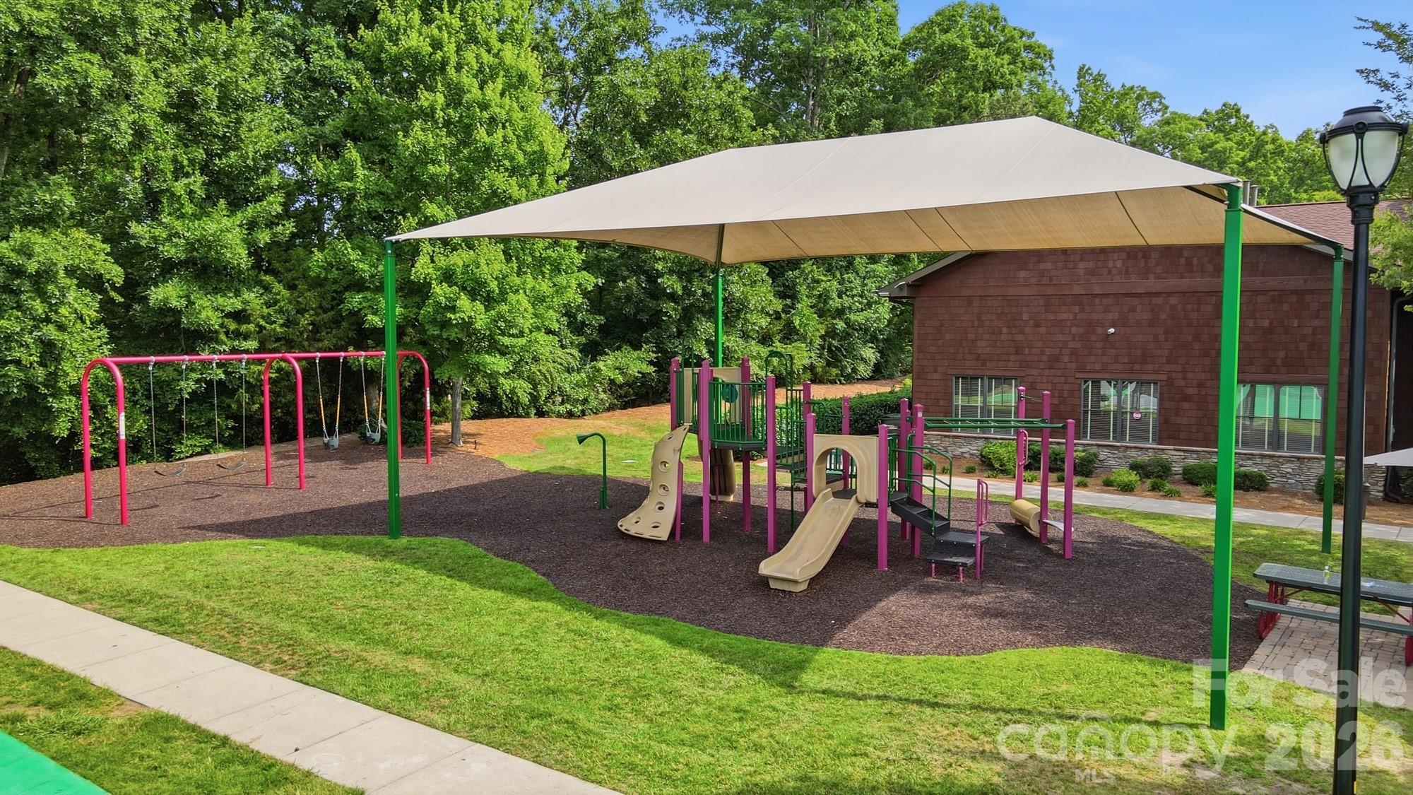 Single Family Residence at 2157 Bluebell Way, Tega Cay, photo 26 of 28